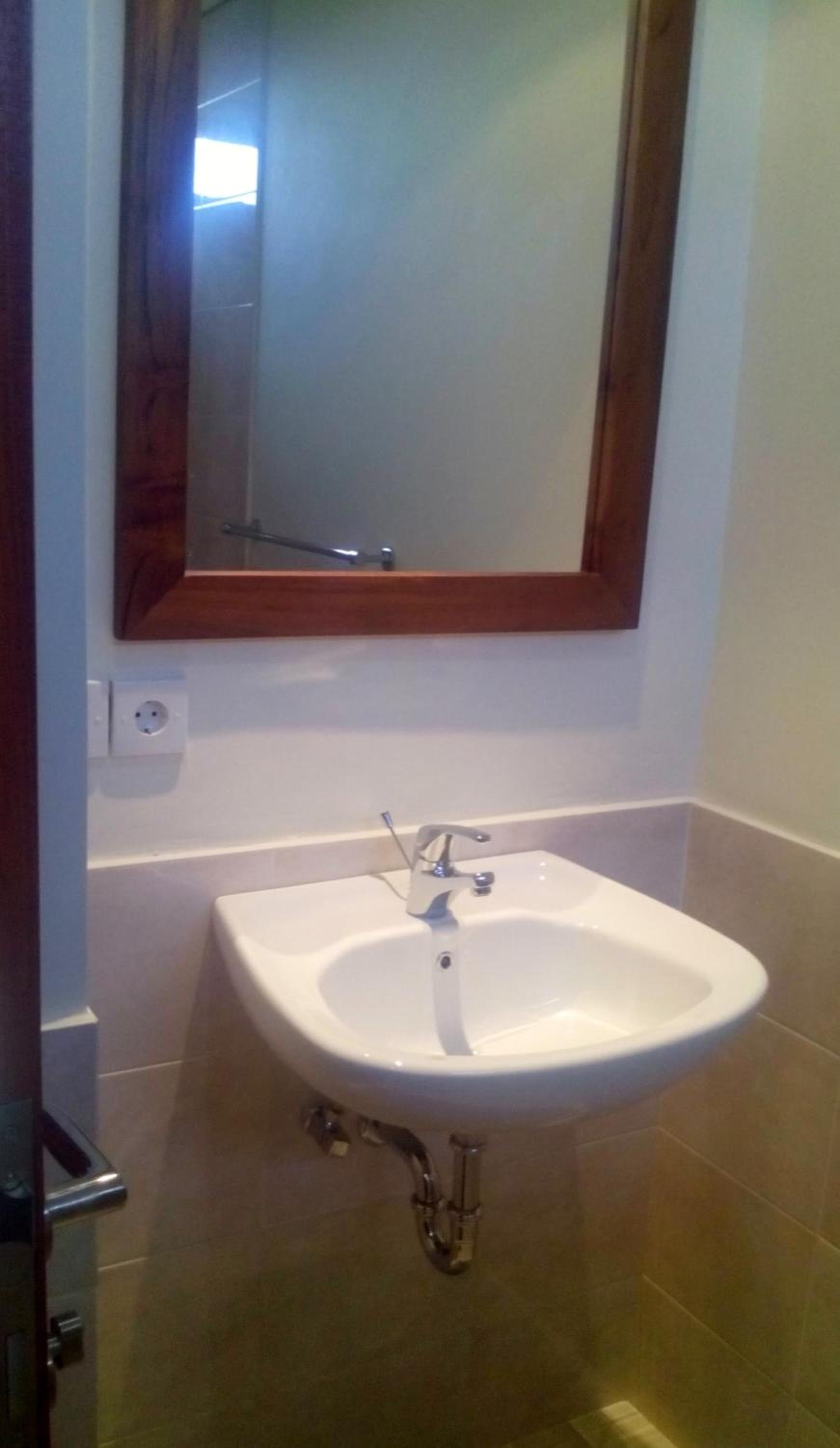 Deluxe Double Room - Photo 21