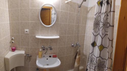 Small Double Room photo 2