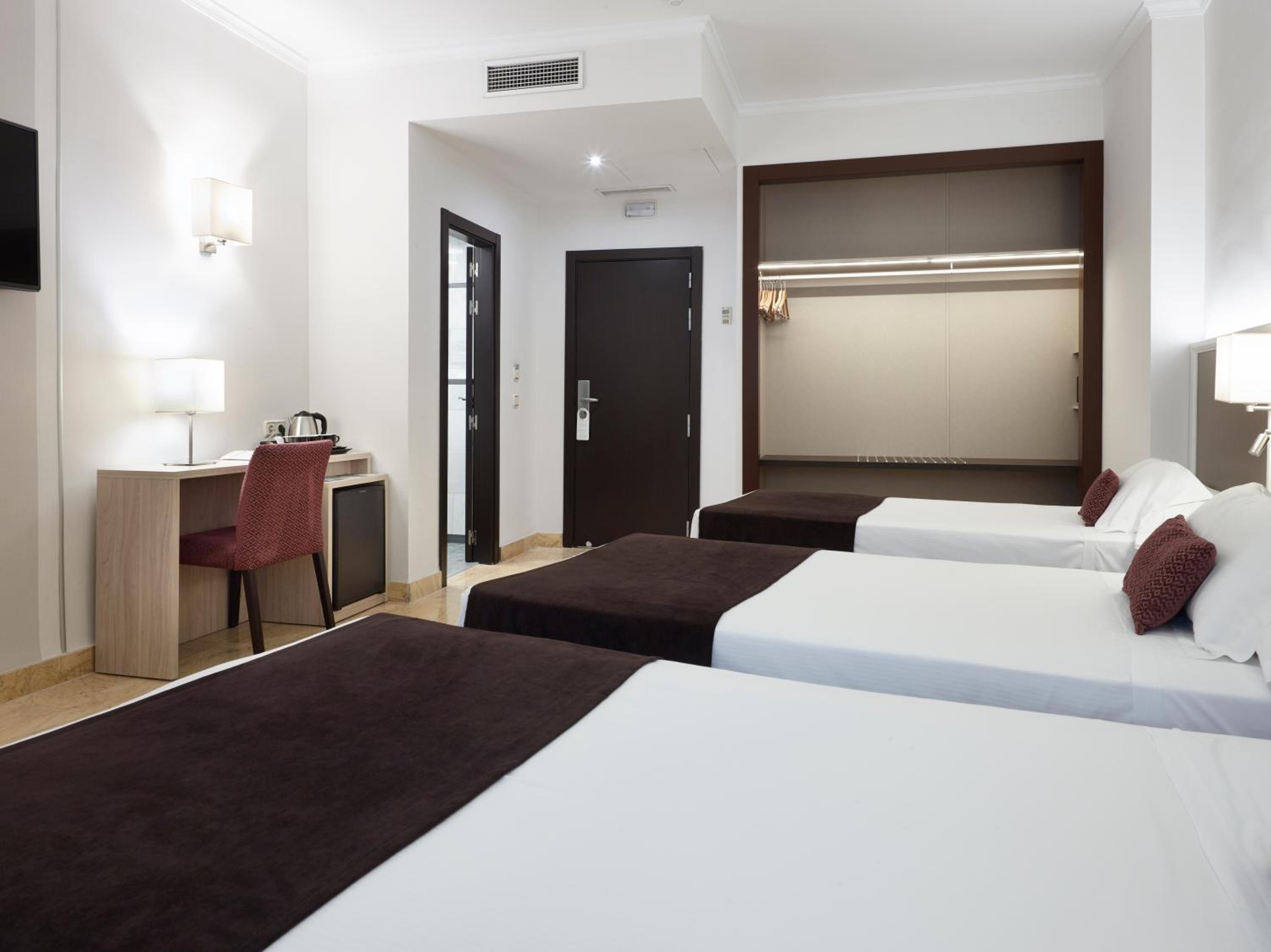 Triple Room - Photo 3