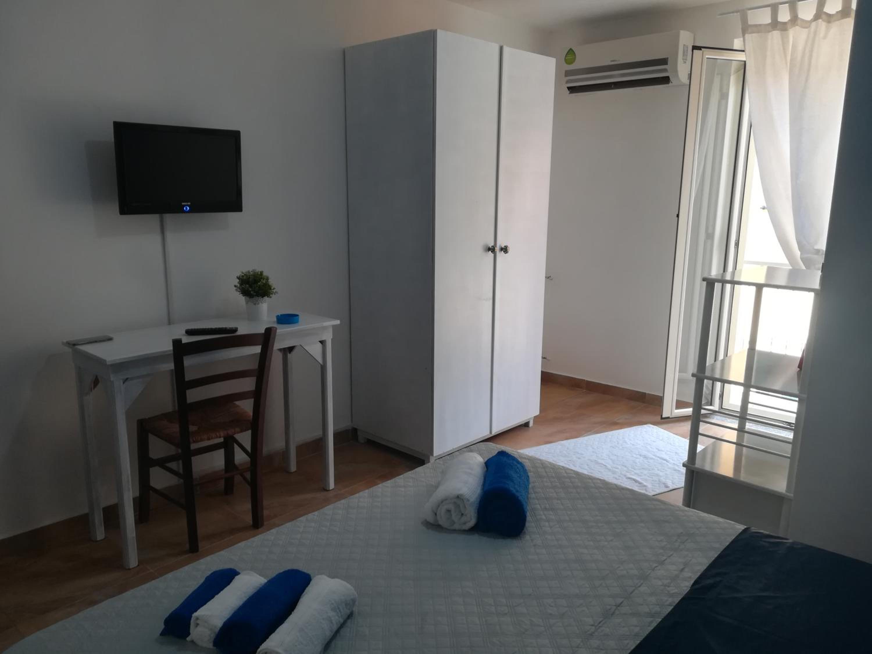 Double Room - Photo 19