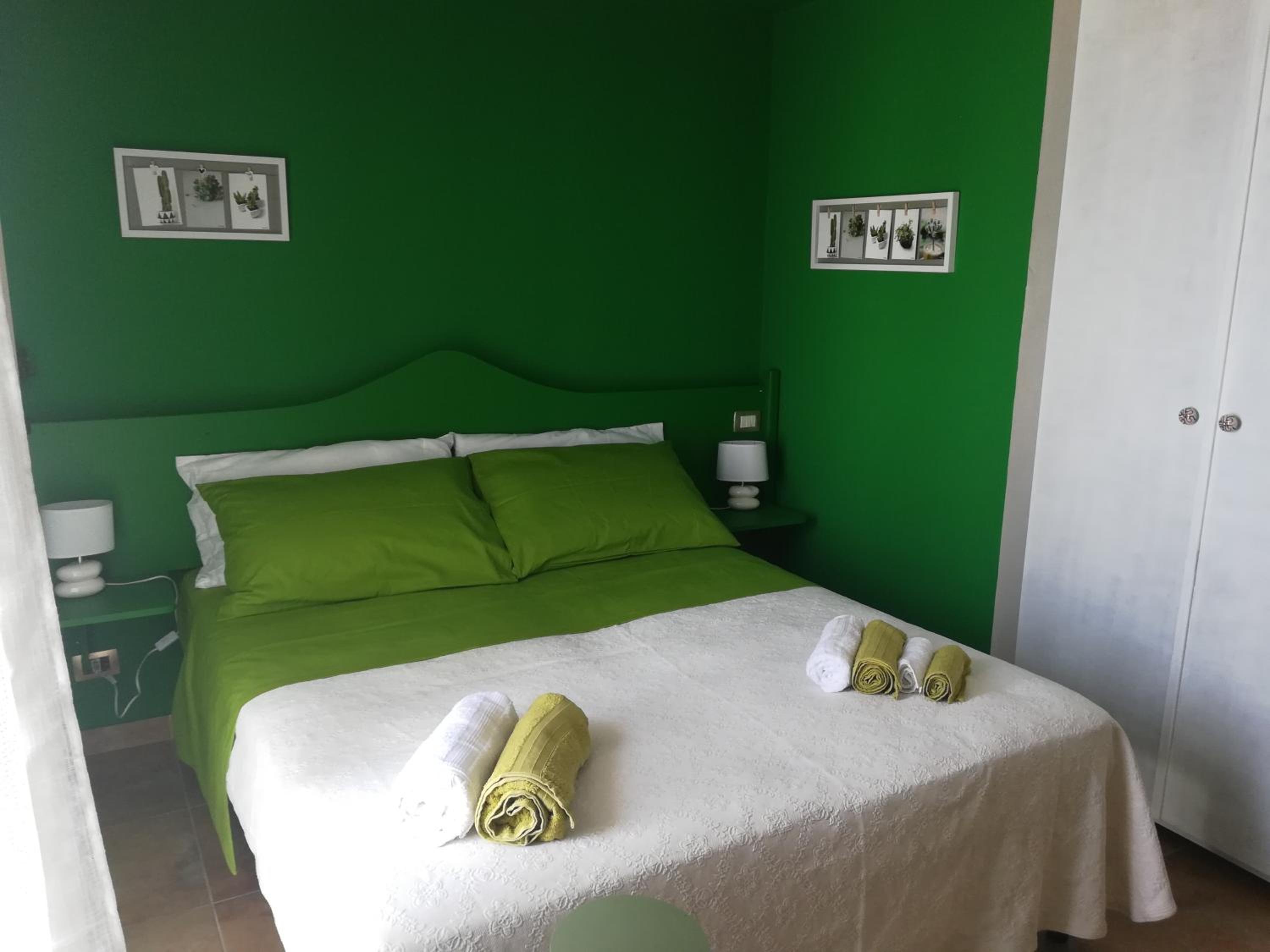 Double Room with Private External Bathroom photo 1