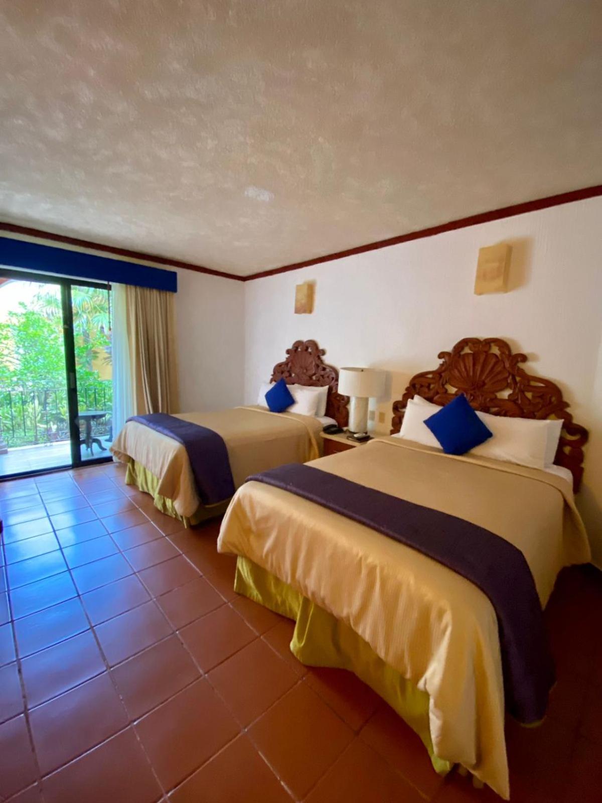 Double Room with Two Double Beds - Photo 5