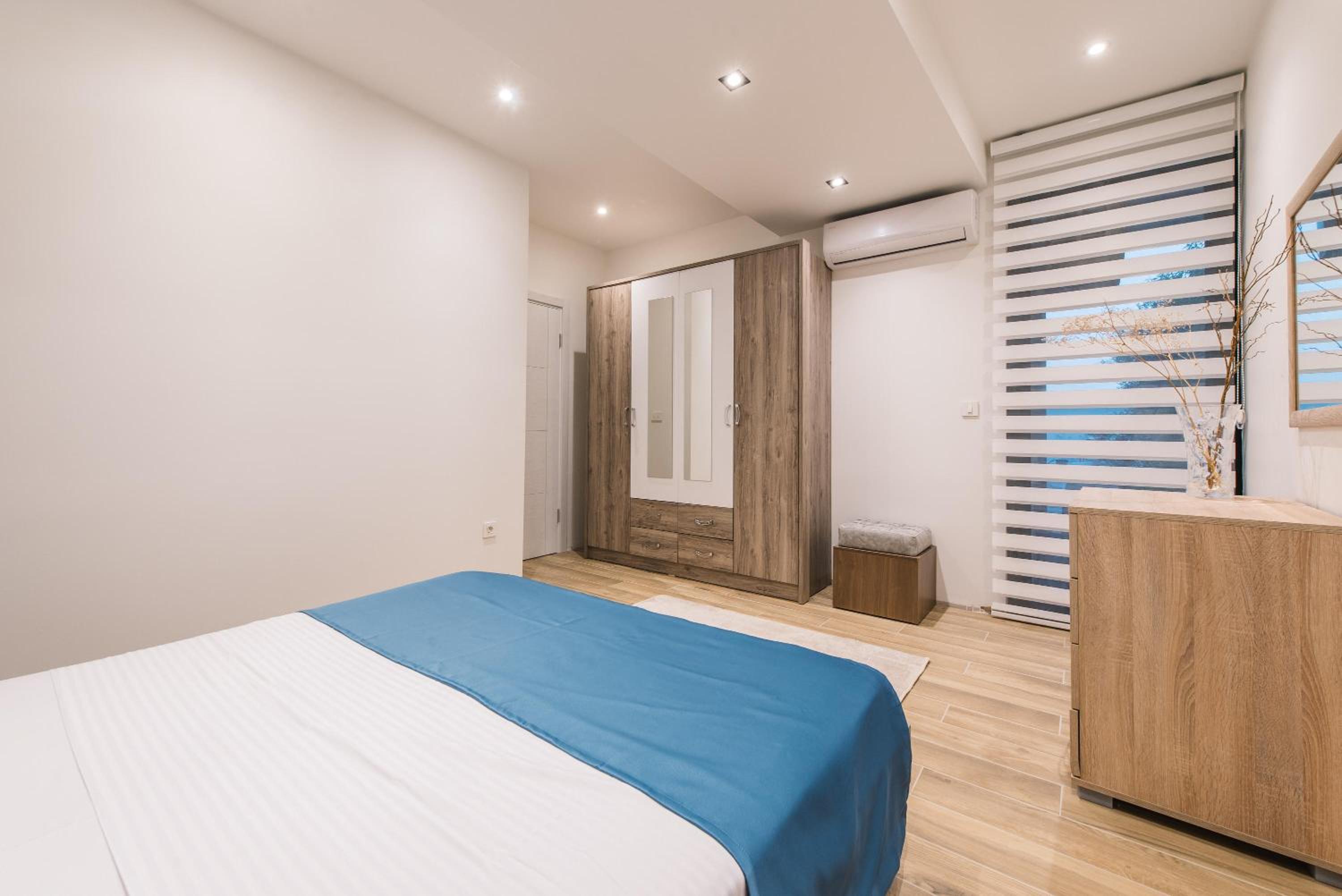 Deluxe Suite with Sea View