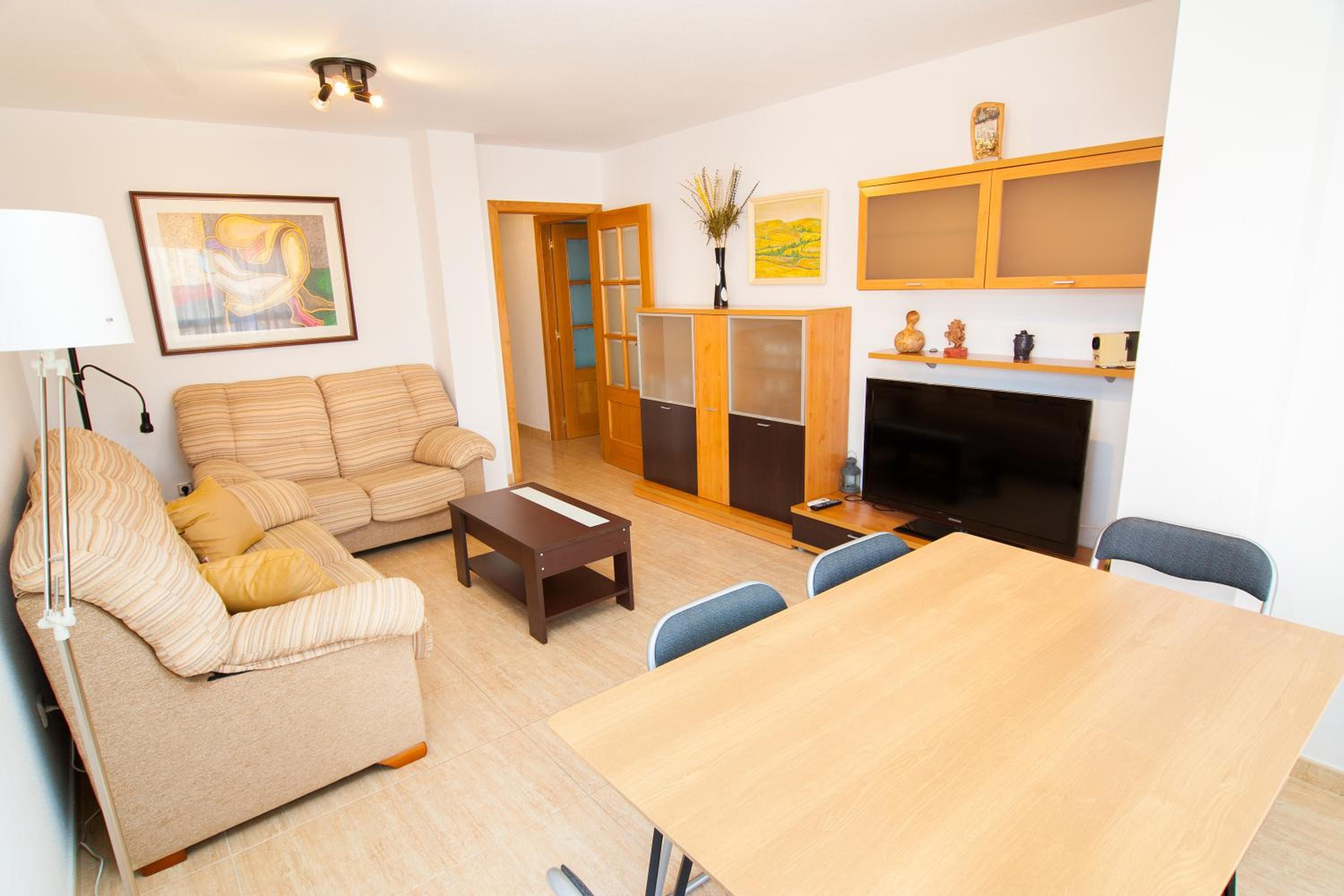 Apartamento de Cuatro Habitaciones
