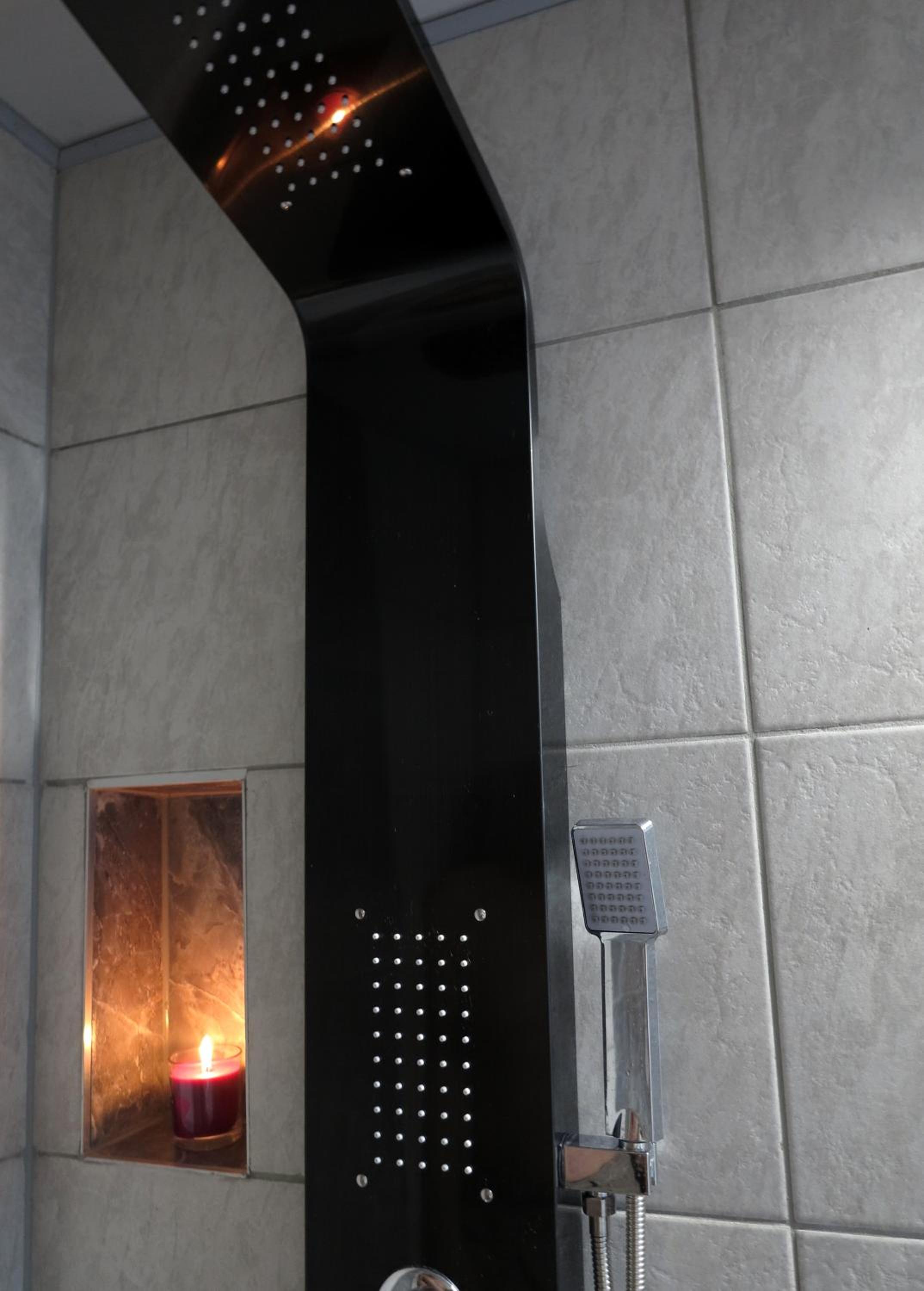 Two-Bedroom Apartment - Photo 9