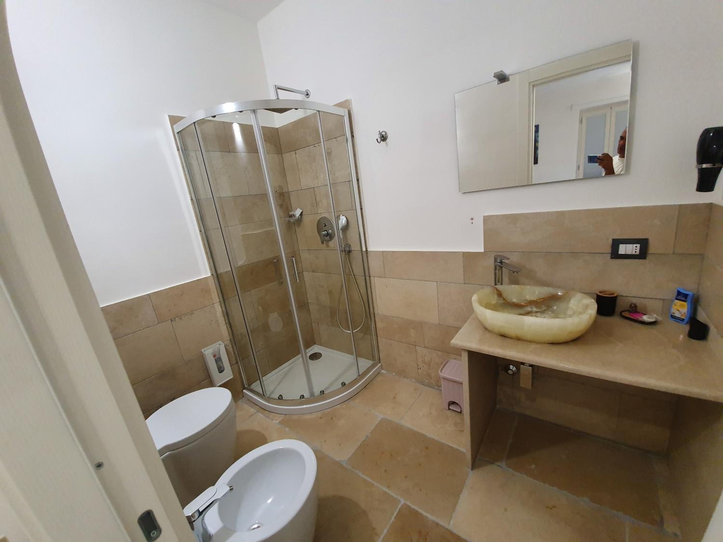 Deluxe Double Room with Balcony - Photo 3