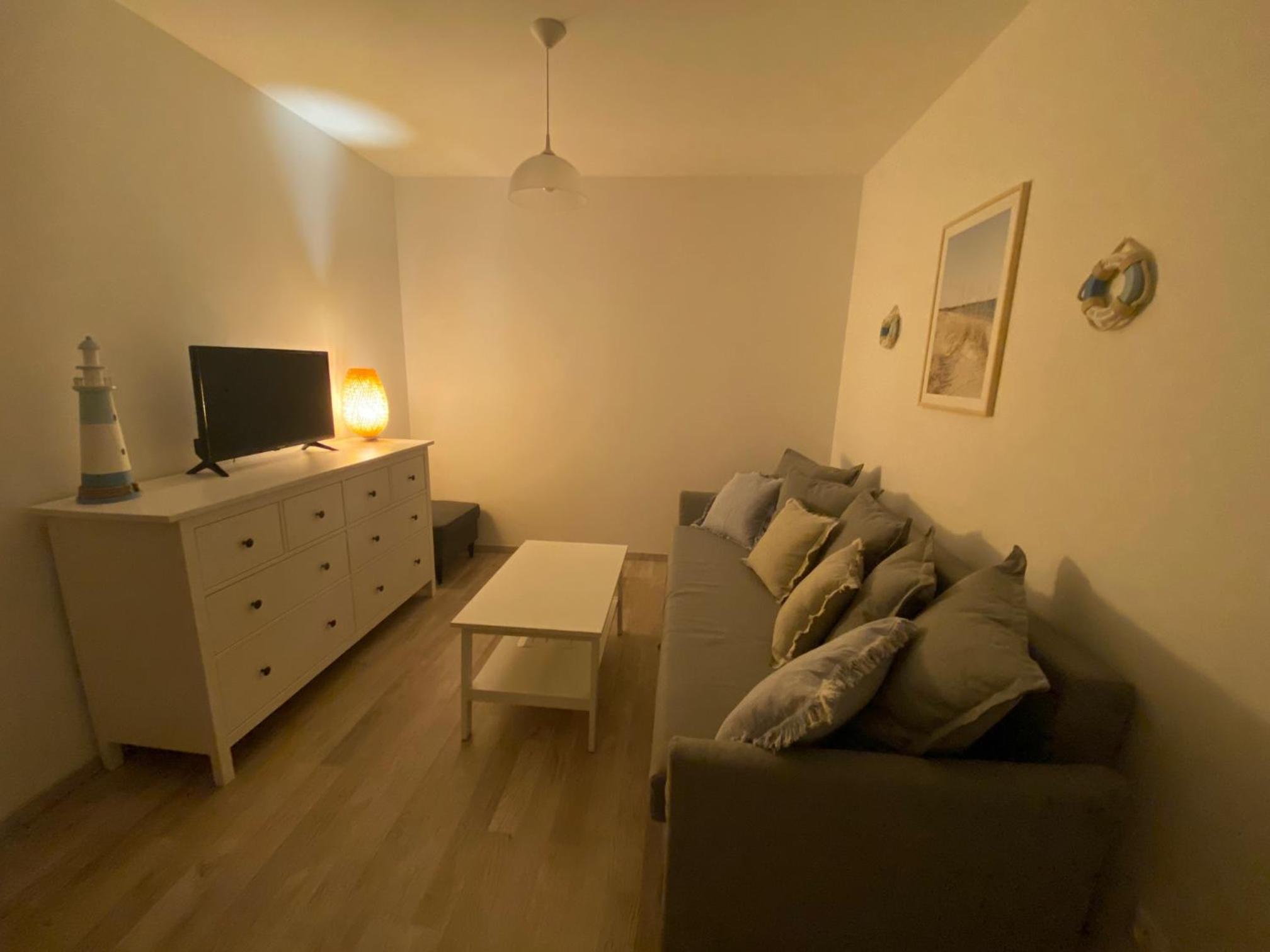 One-Bedroom Apartment photo 1