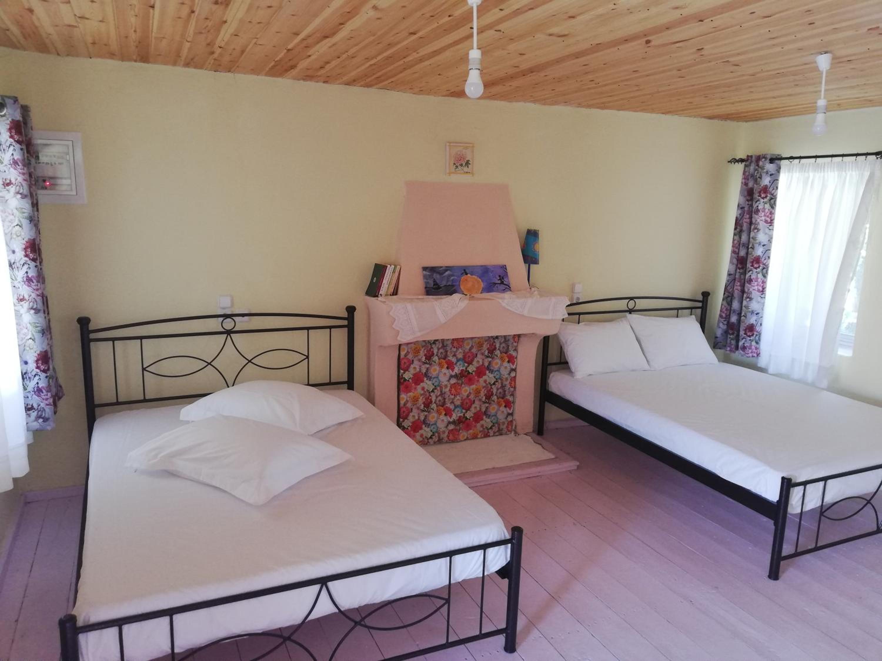 One-Bedroom House - Photo 4