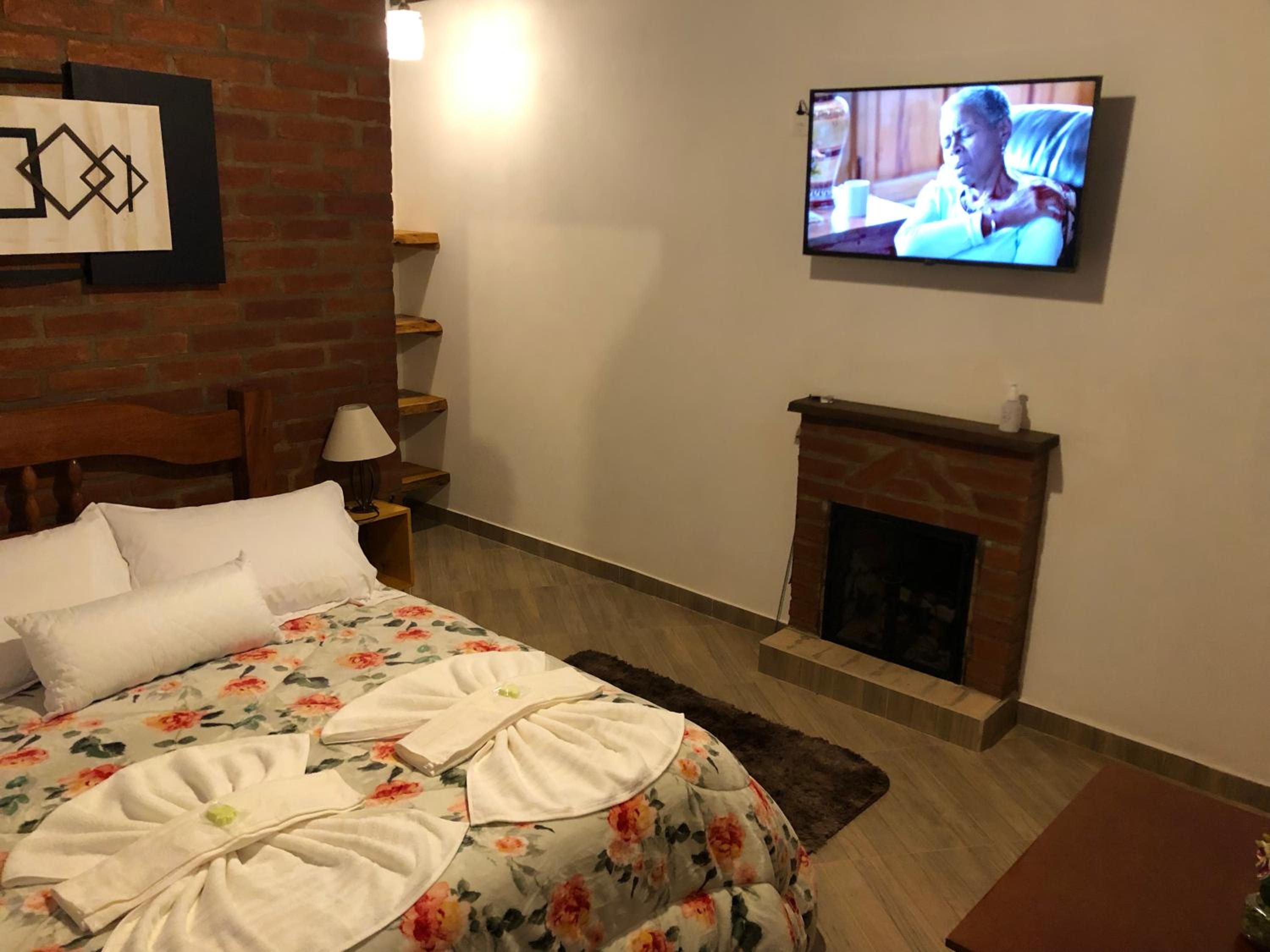 One-Bedroom Chalet - Photo 3