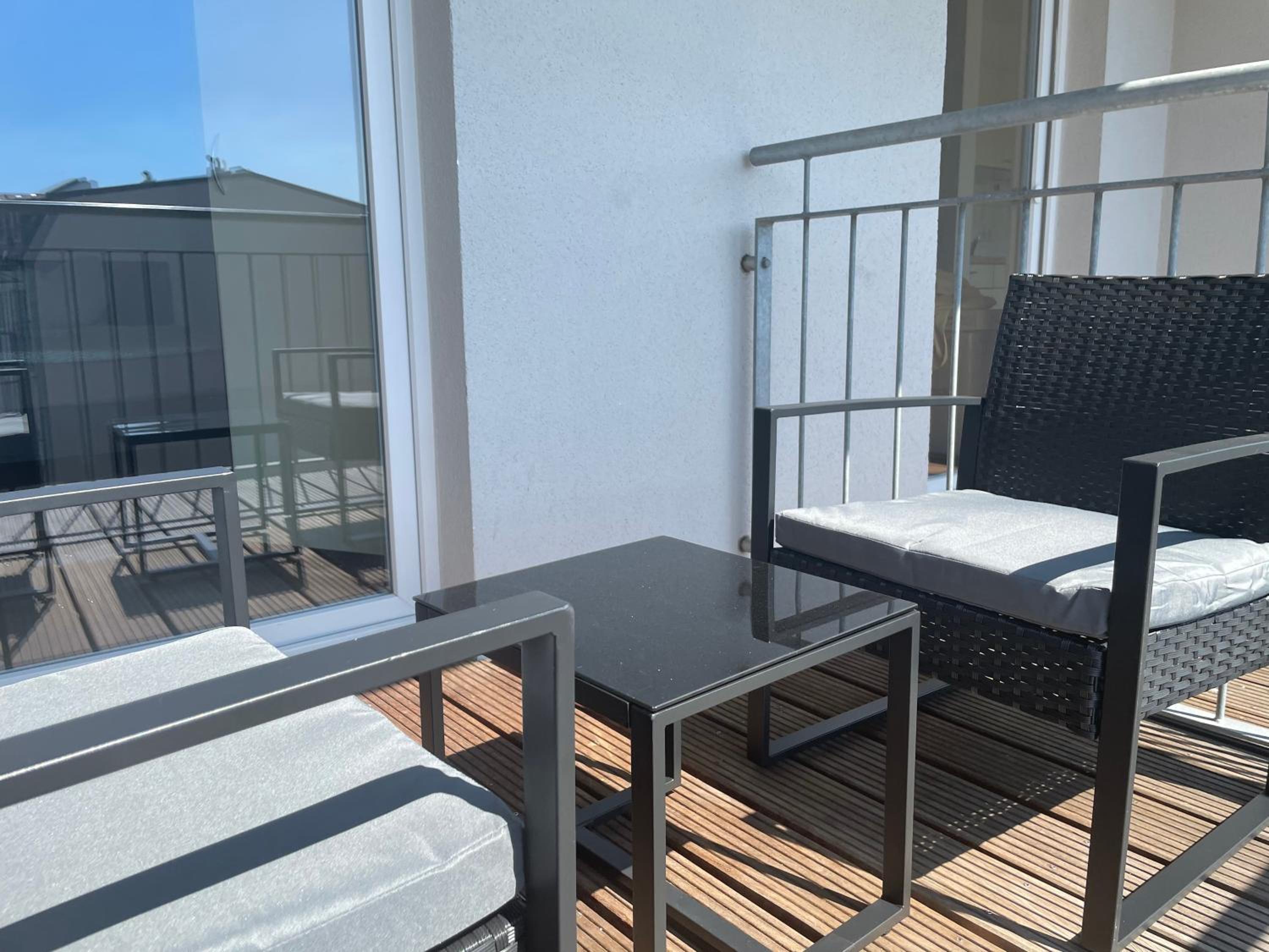Apartment With Balcony photo 2