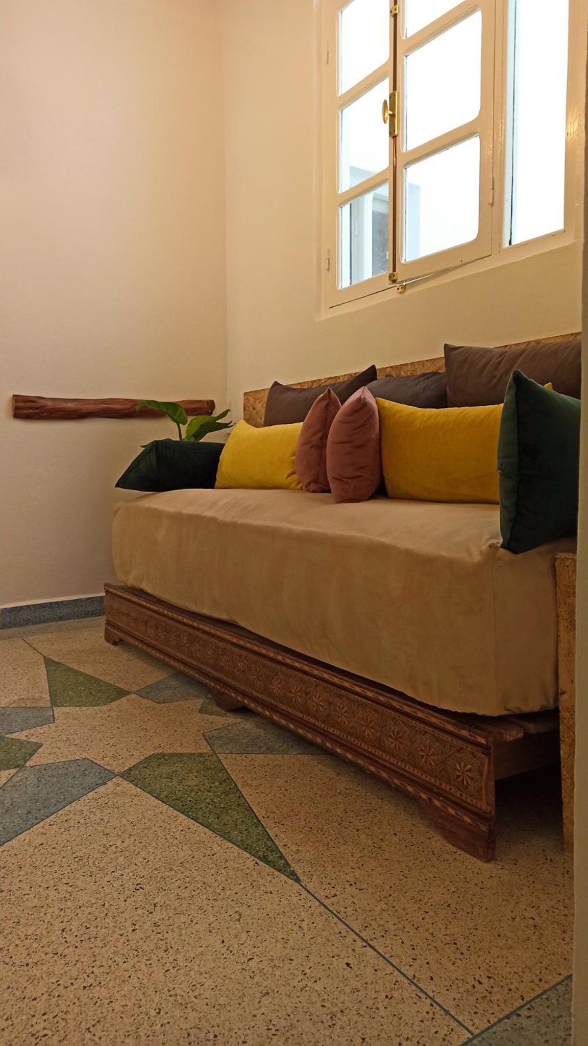 Apartment with Sea View - Photo 26