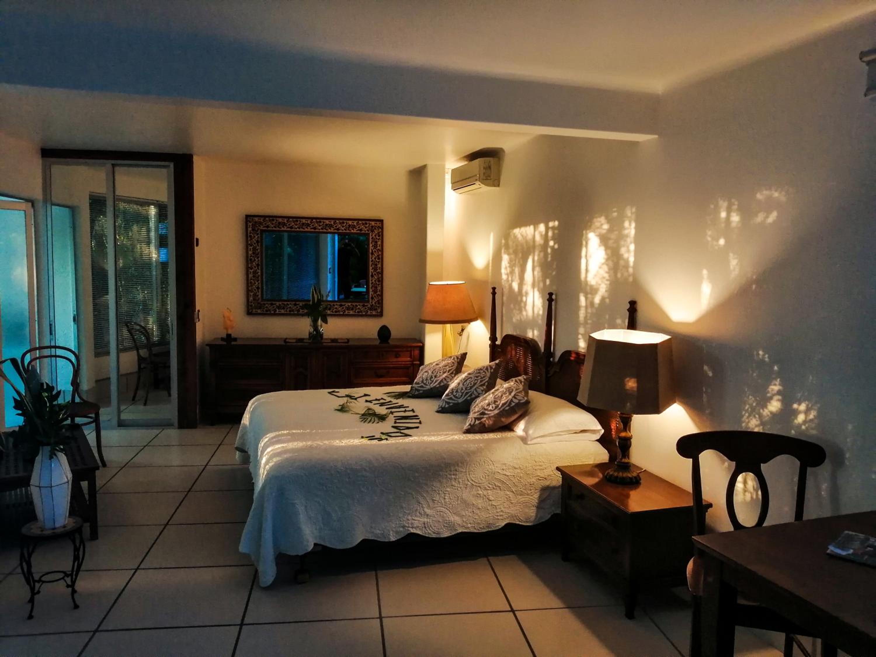 Deluxe Suite with Spa Bath photo 1