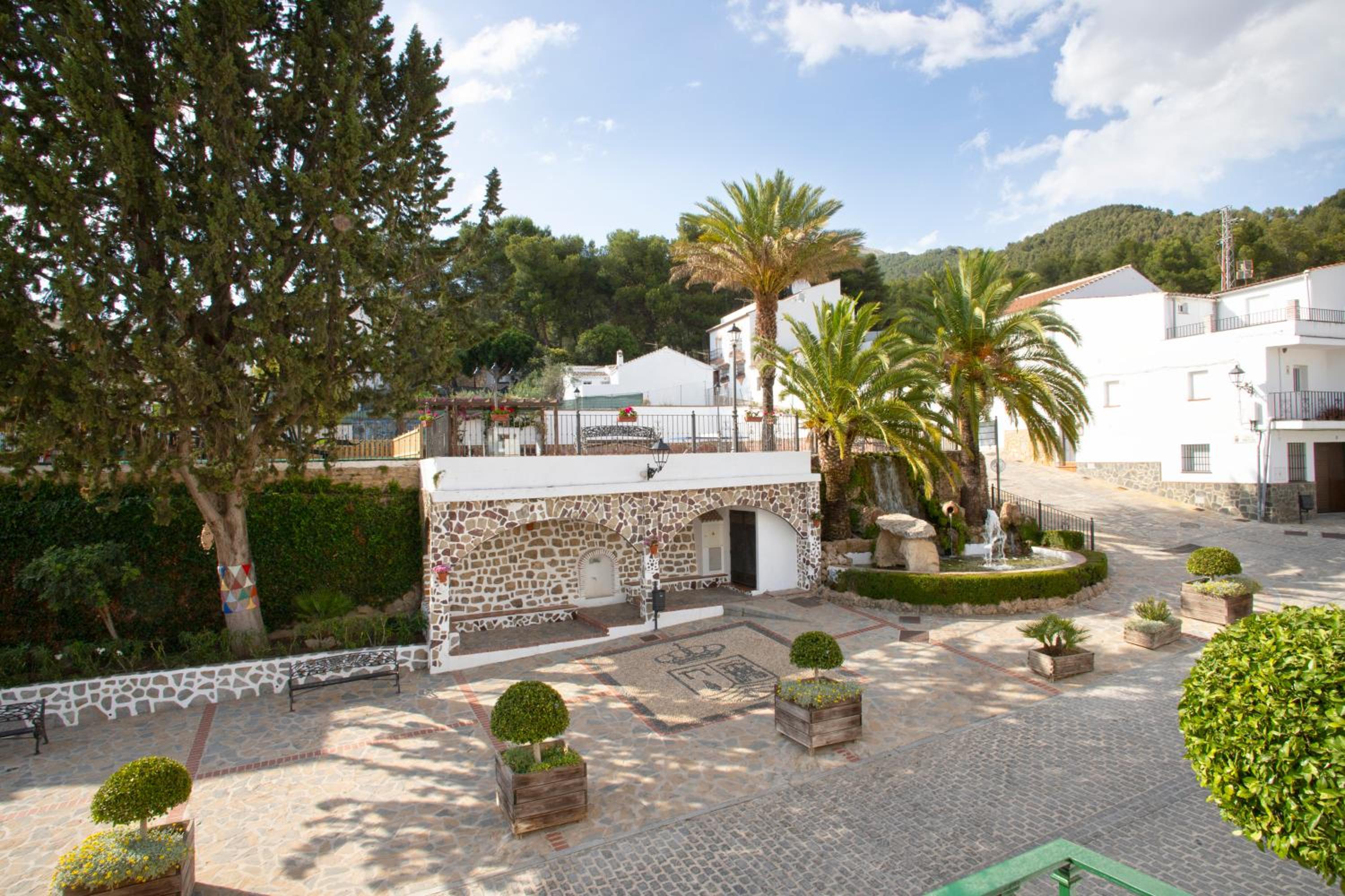 Four-Bedroom House - Photo 23