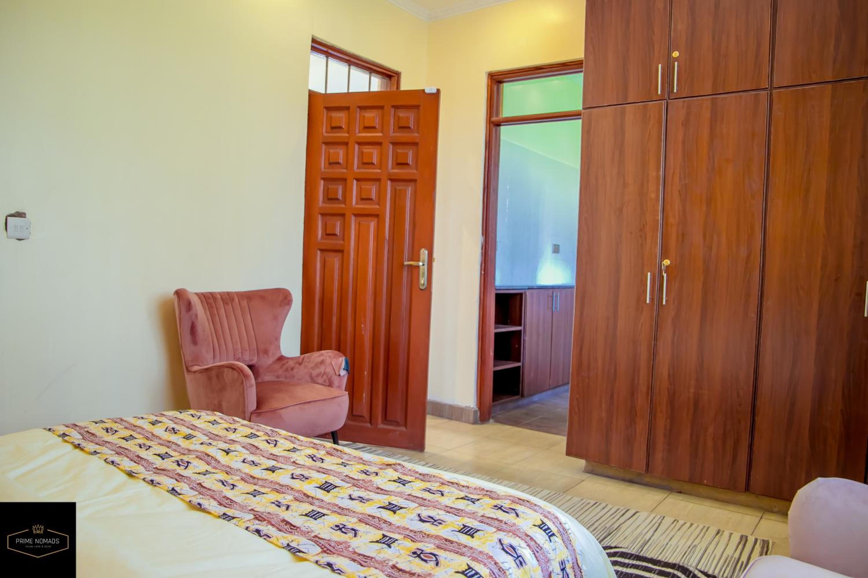 One-Bedroom Apartment - Photo 4
