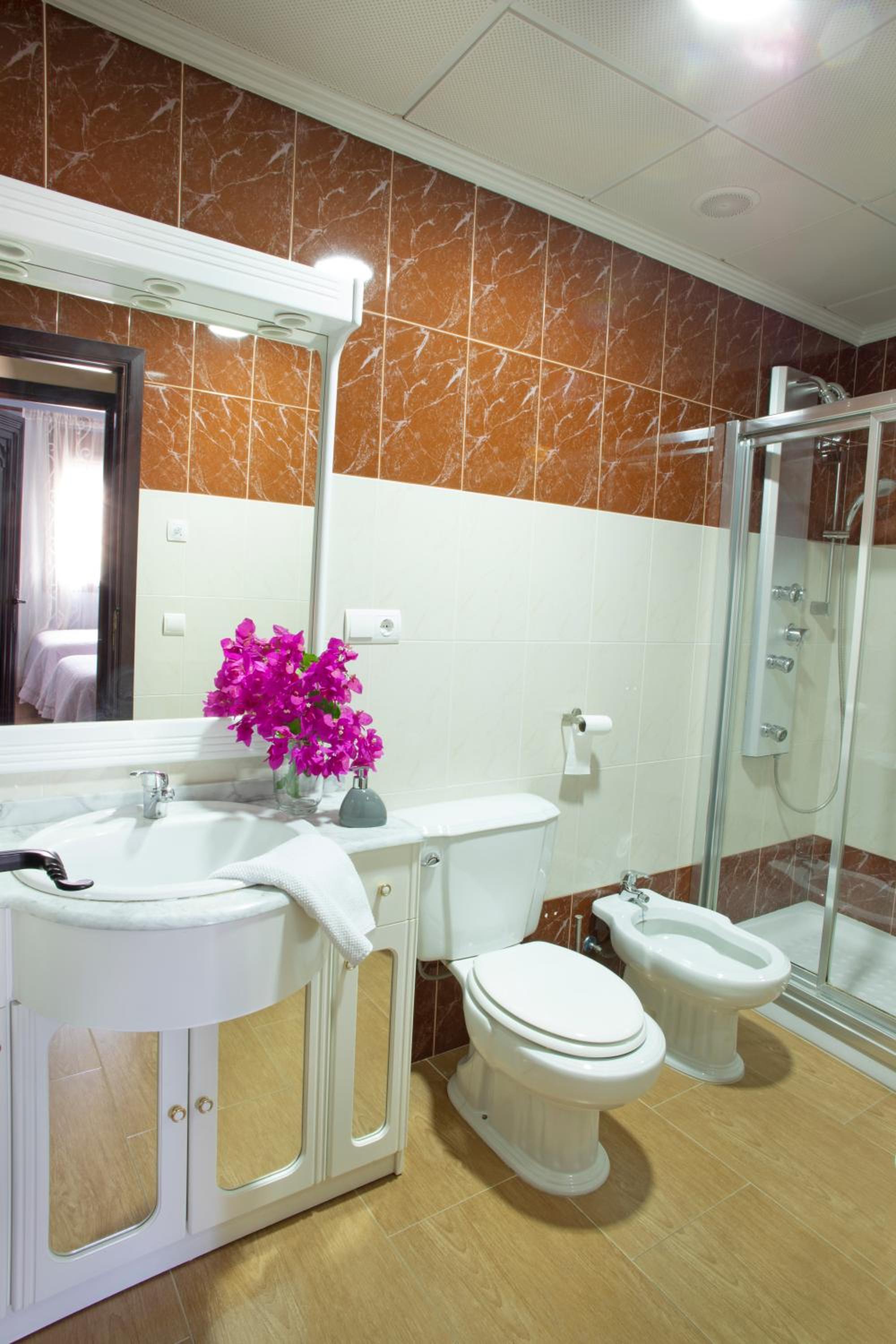 Four-Bedroom House - Photo 2