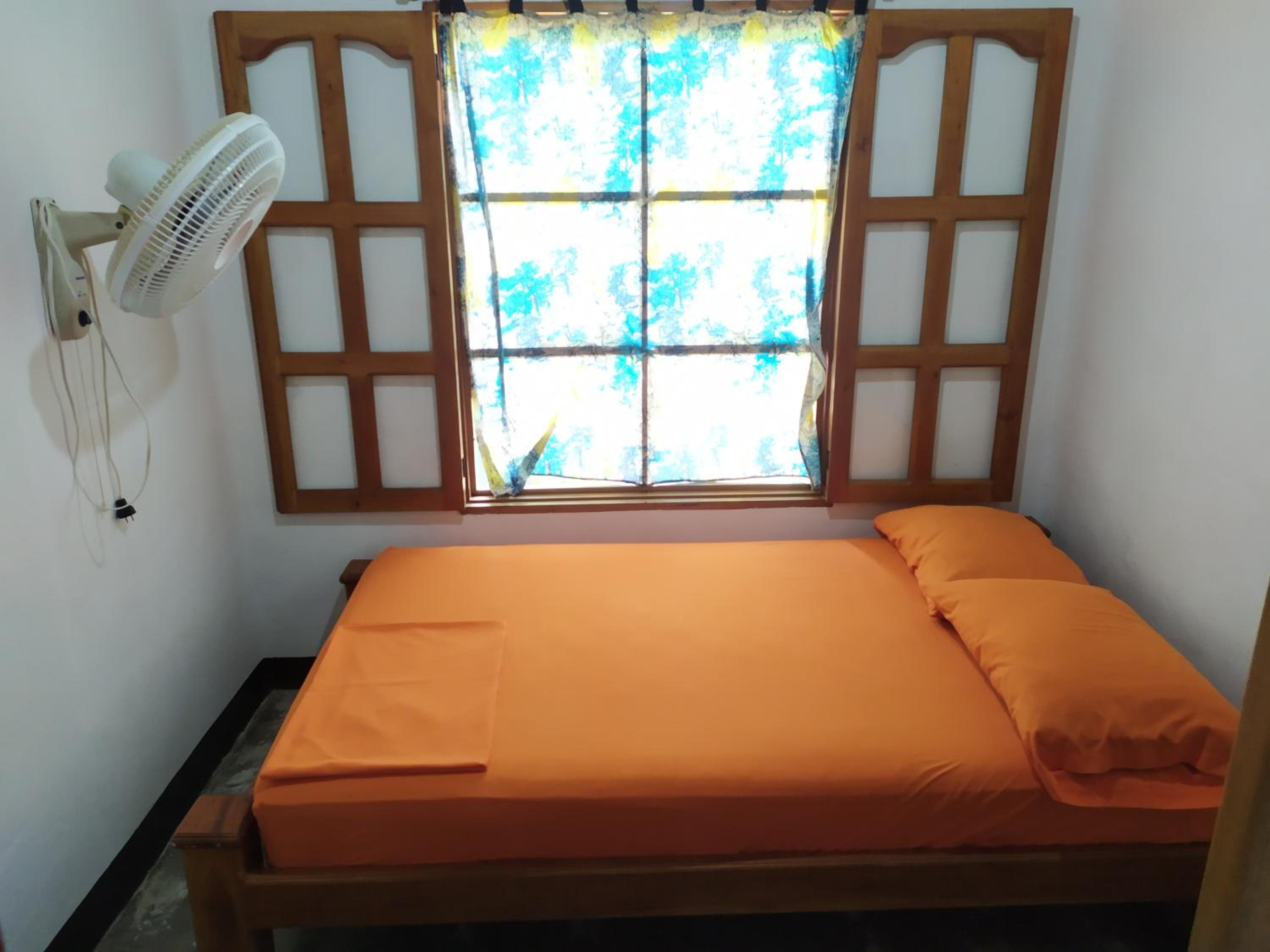 Double Room with Shared Bathroom photo 2