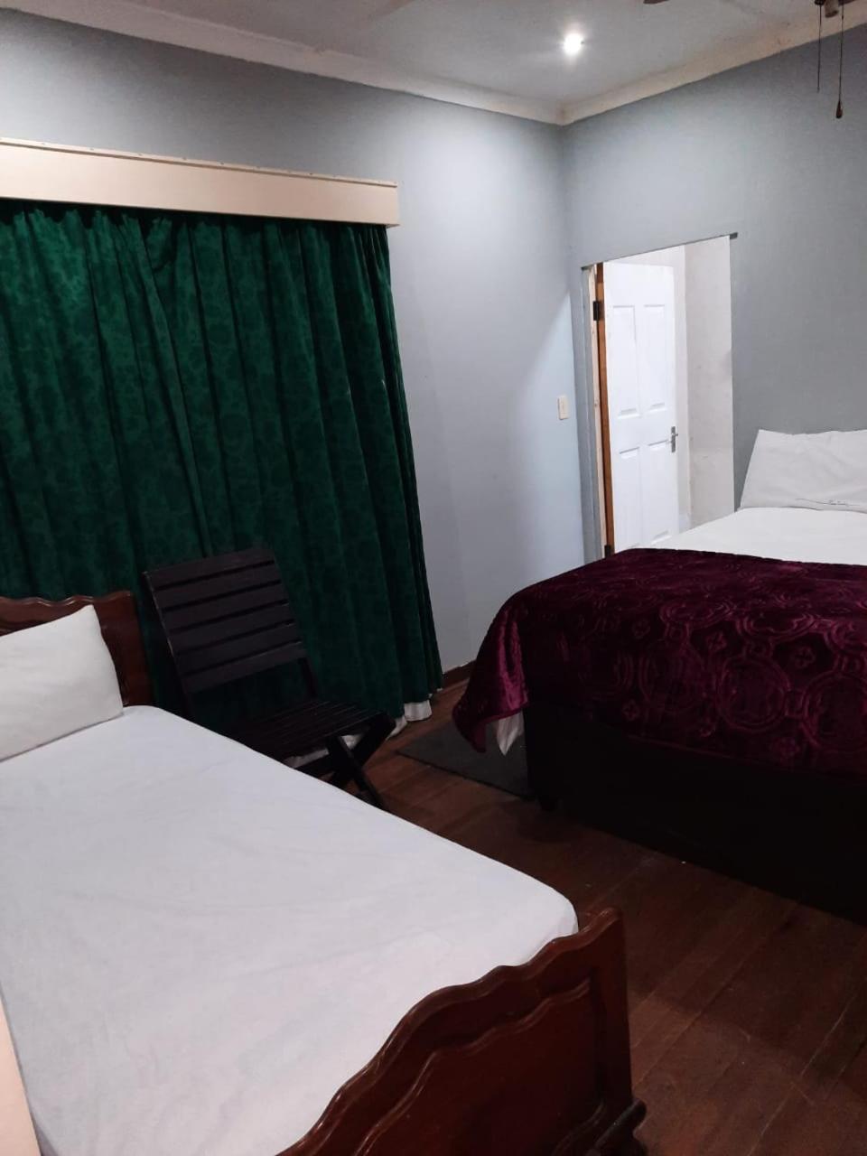 Double Room - Photo 7