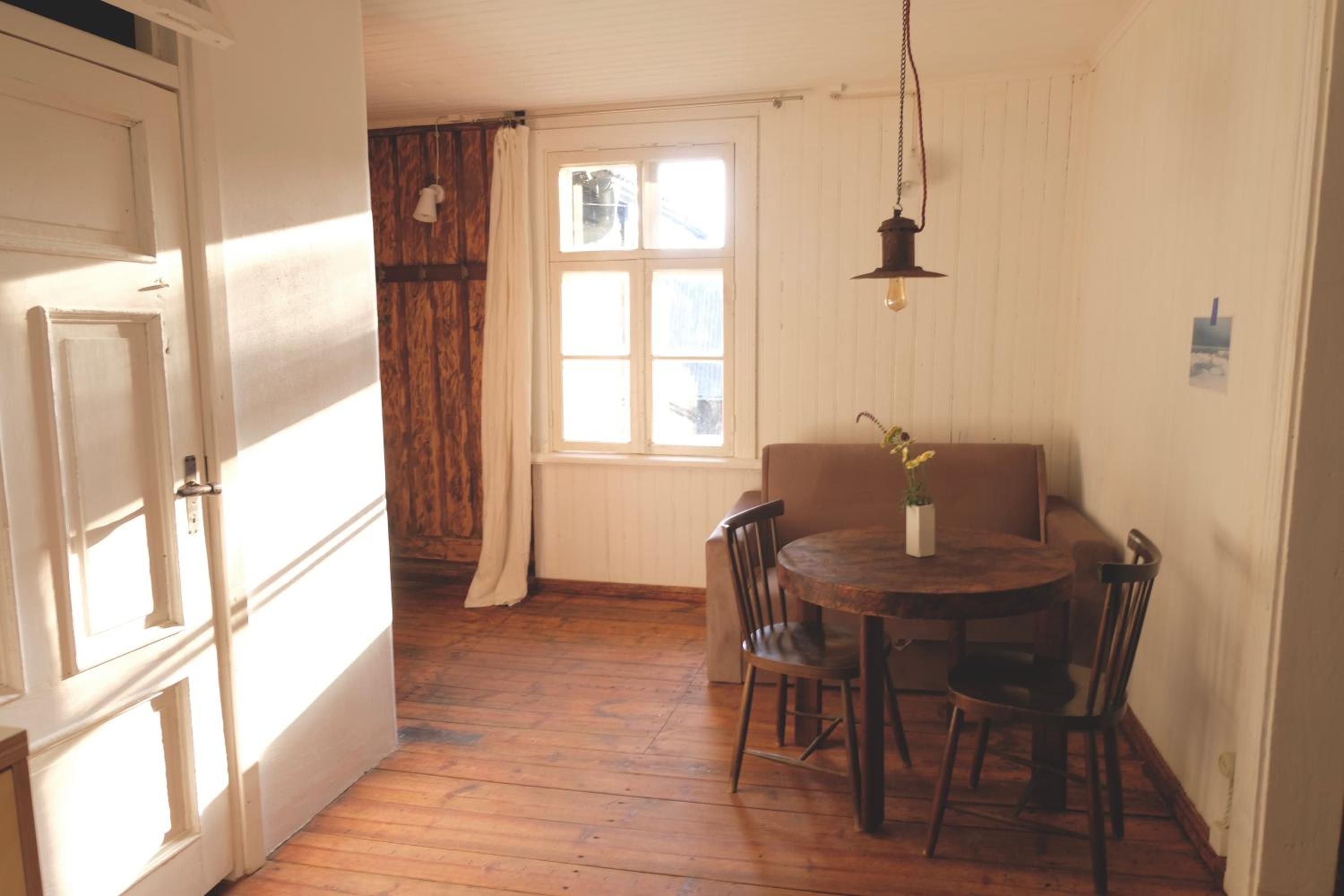Studio Apartment - Photo 6