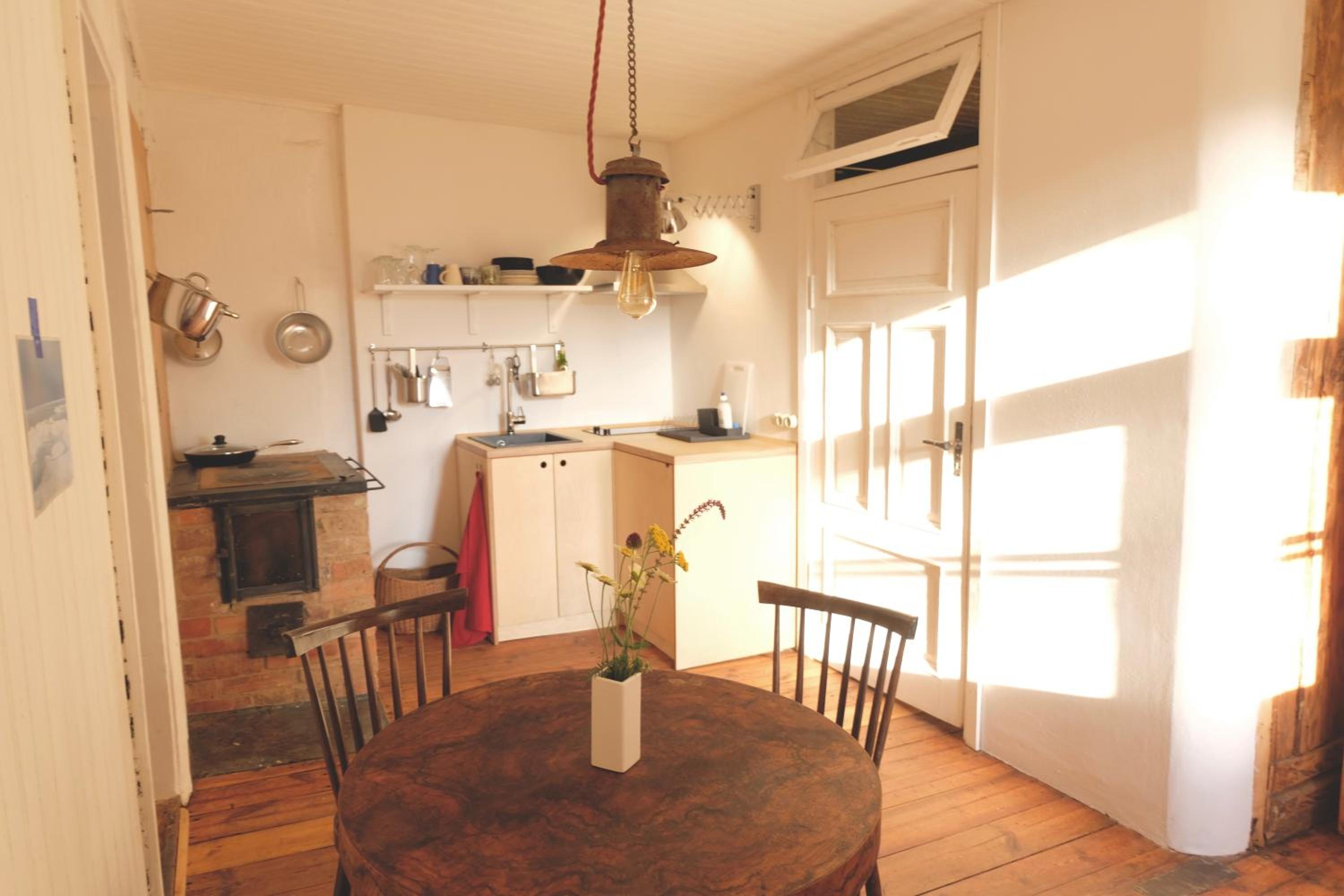 Studio Apartment - Photo 5