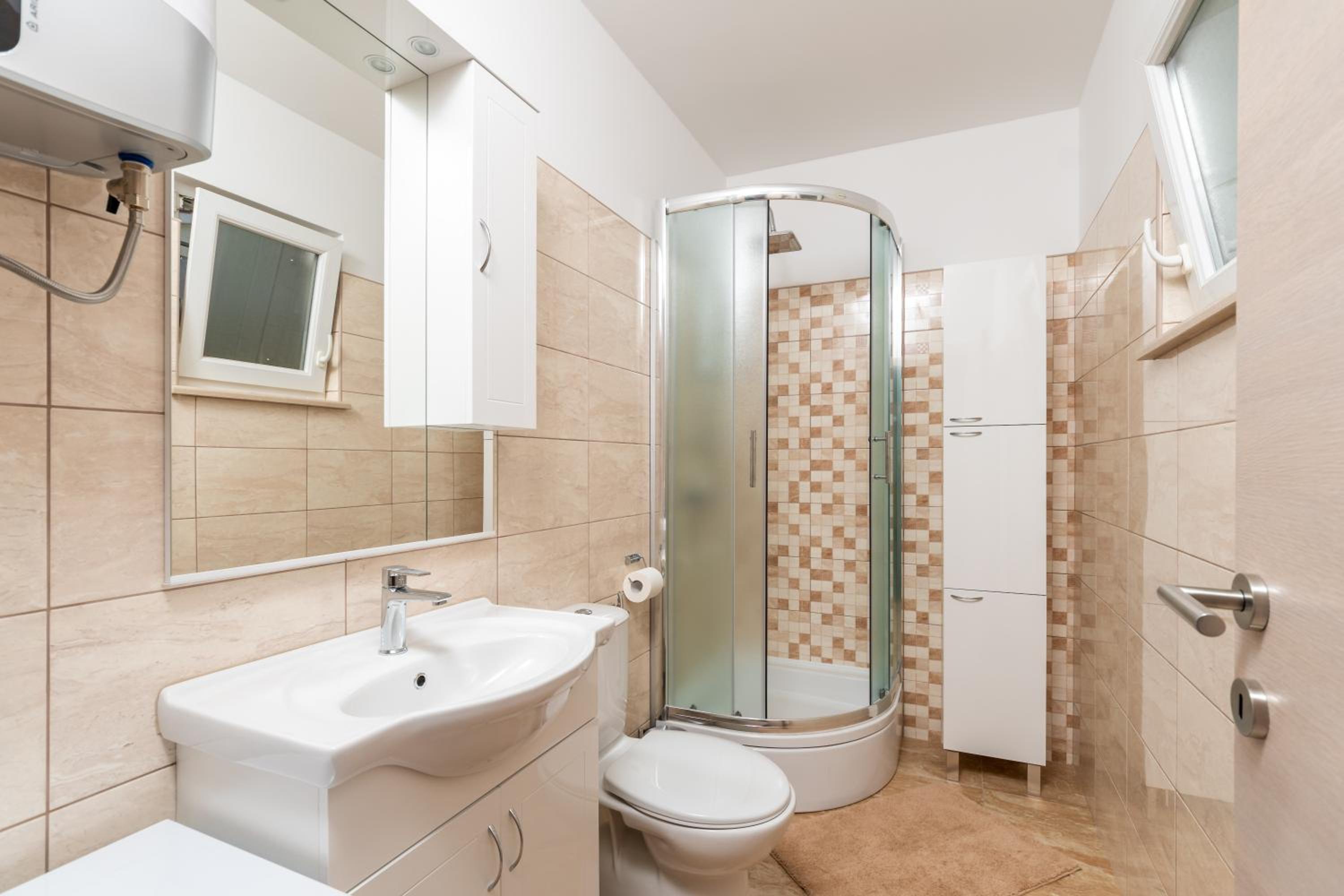 One-Bedroom Apartment - Photo 10
