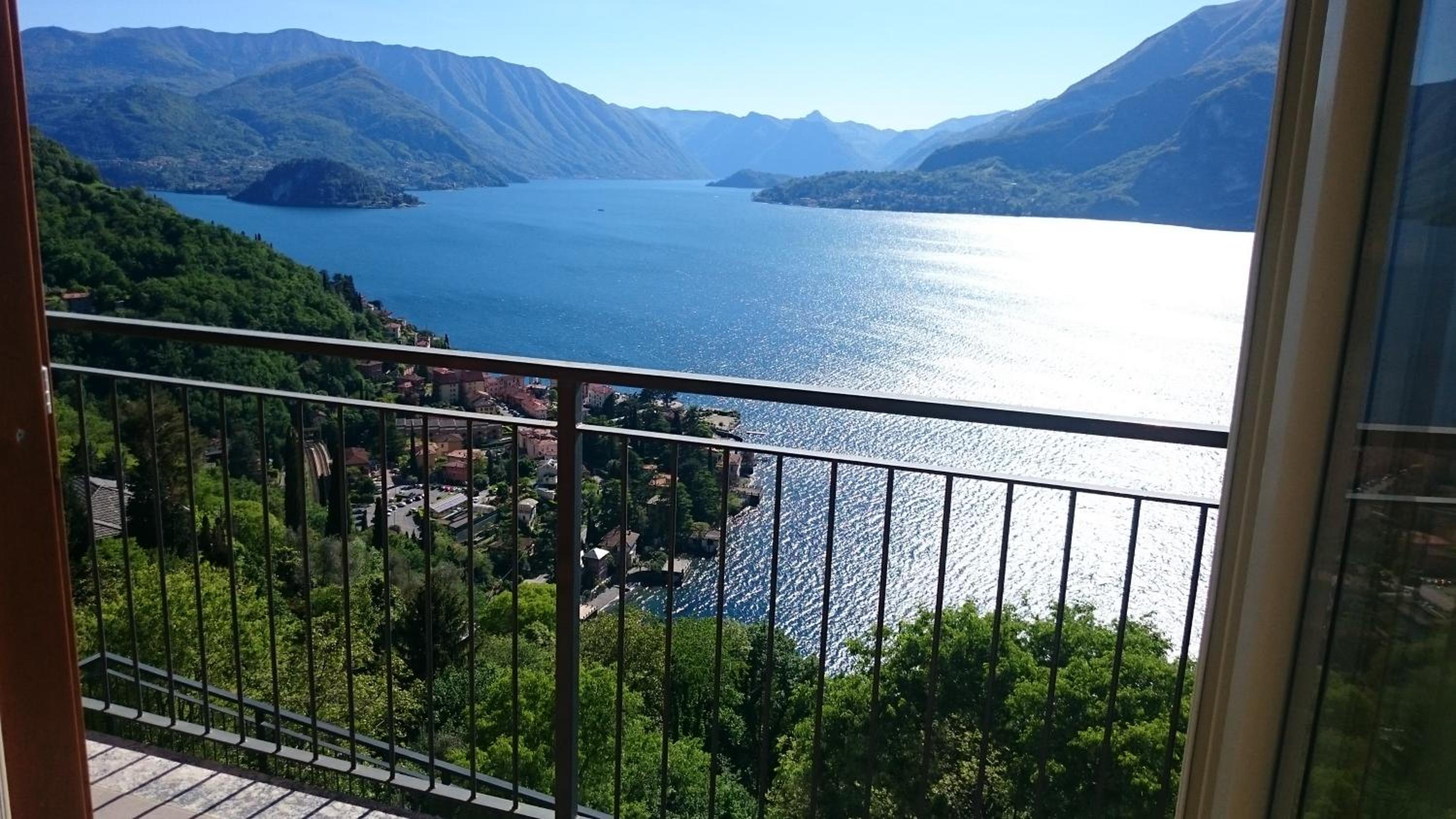 Two-Bedroom Apartment with Lake View photo 3