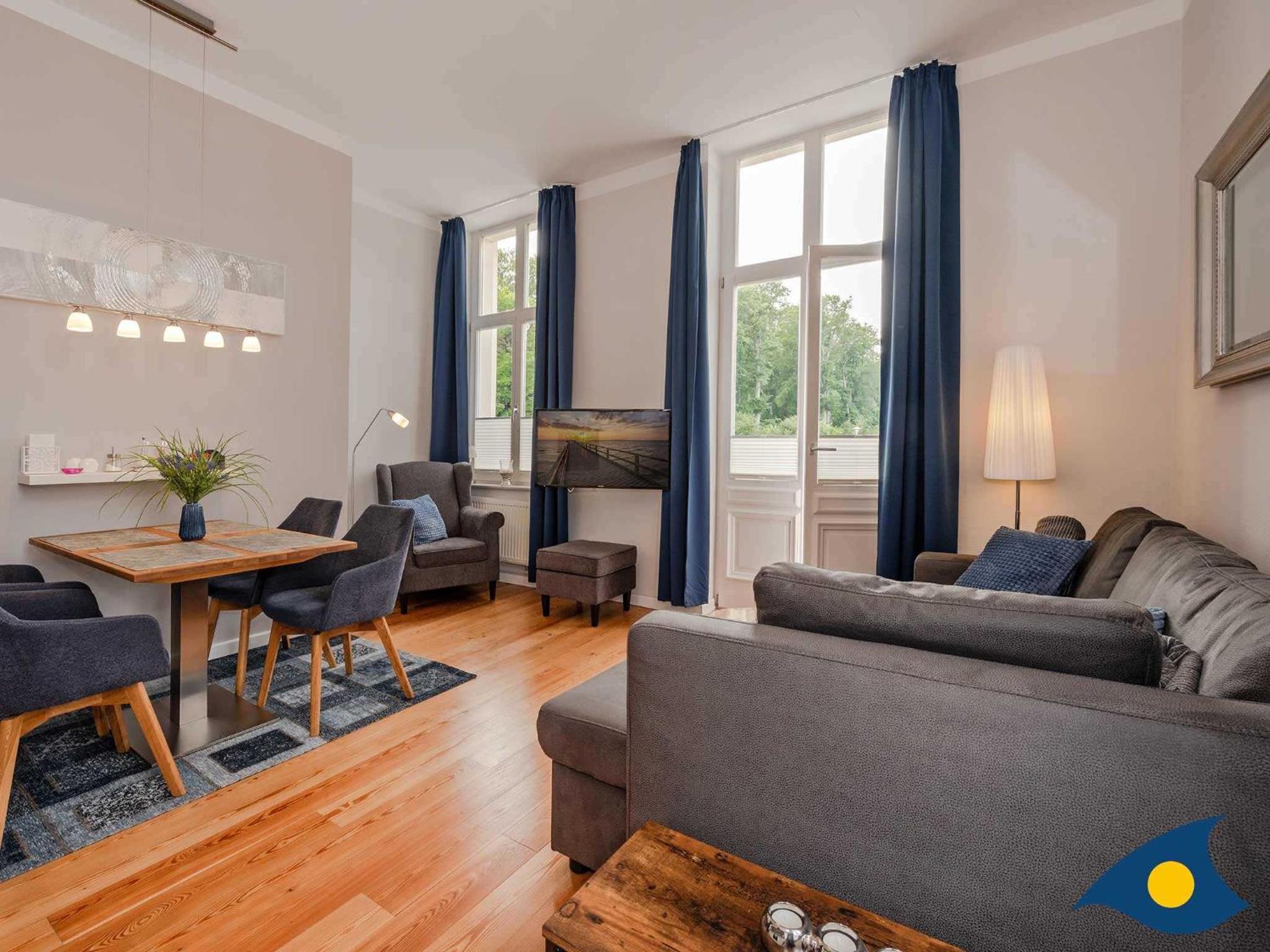 One-Bedroom Apartment with Balcony photo 1