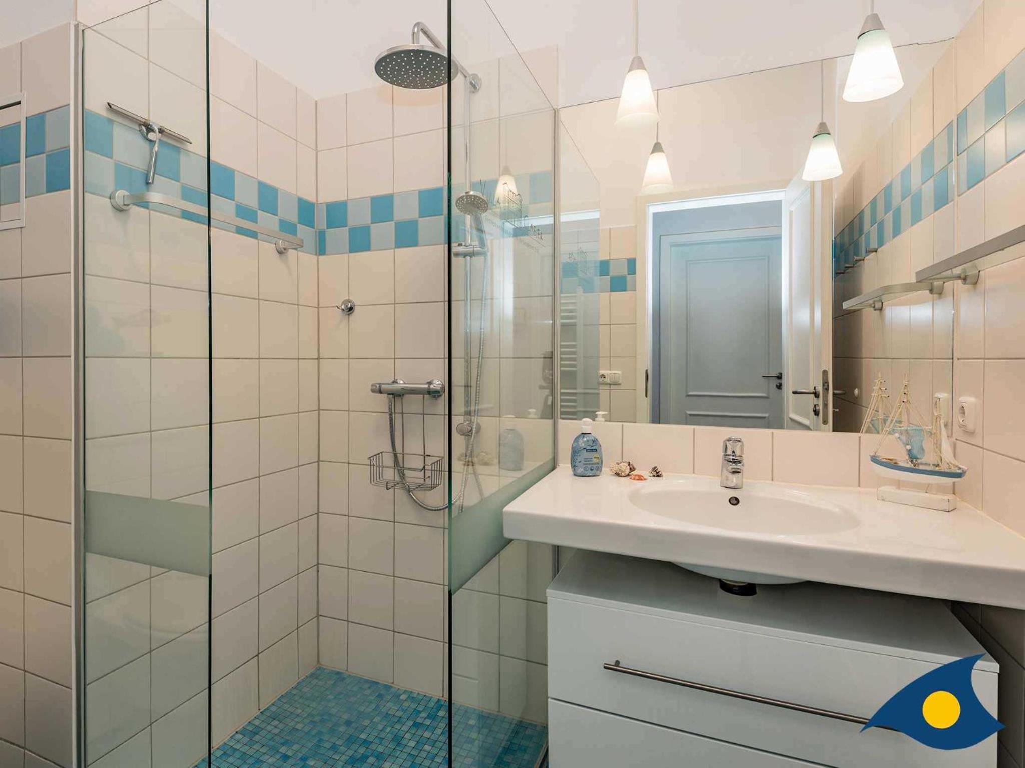 One-Bedroom Apartment with Balcony photo 2