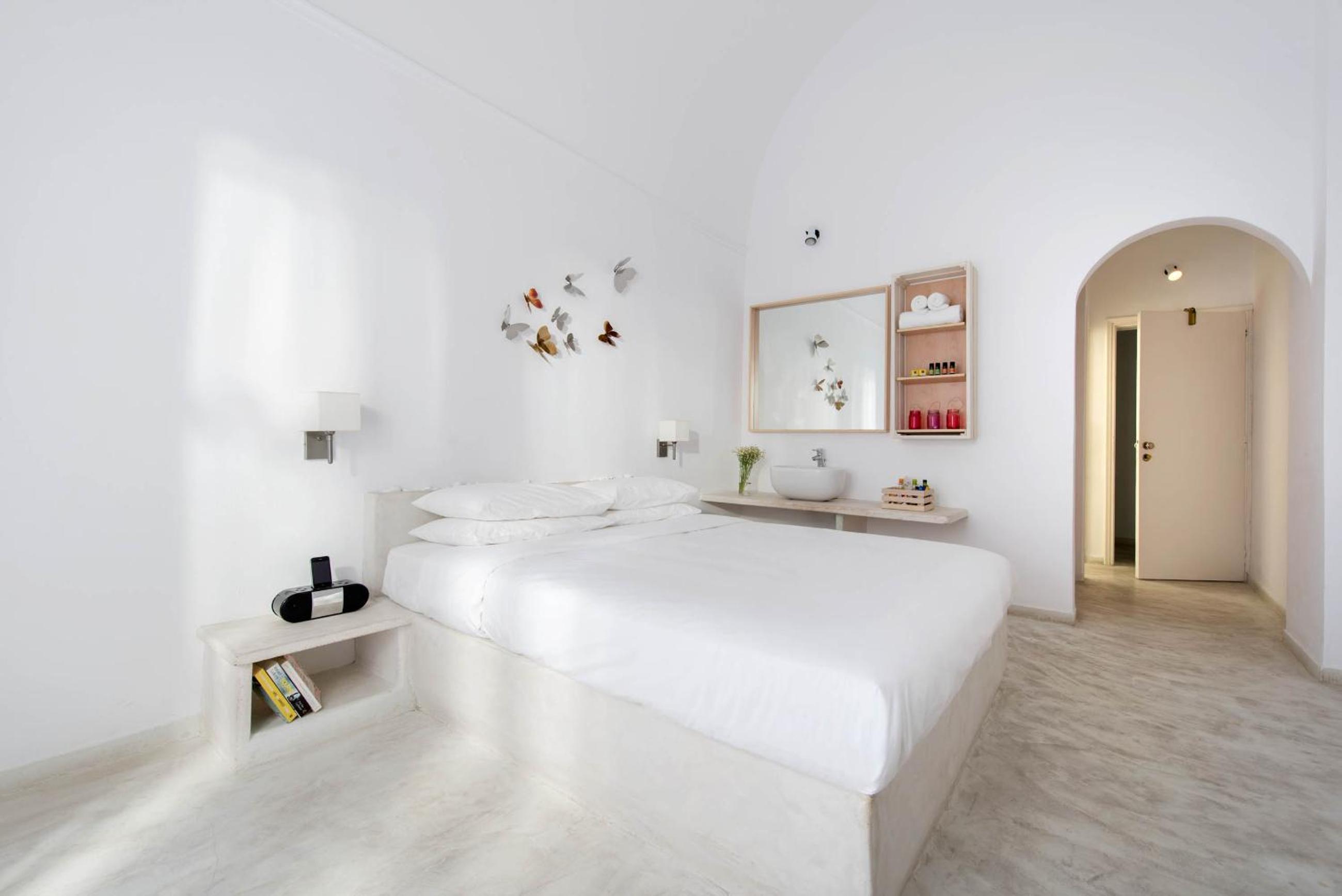 Double or Twin Room with Mountain View