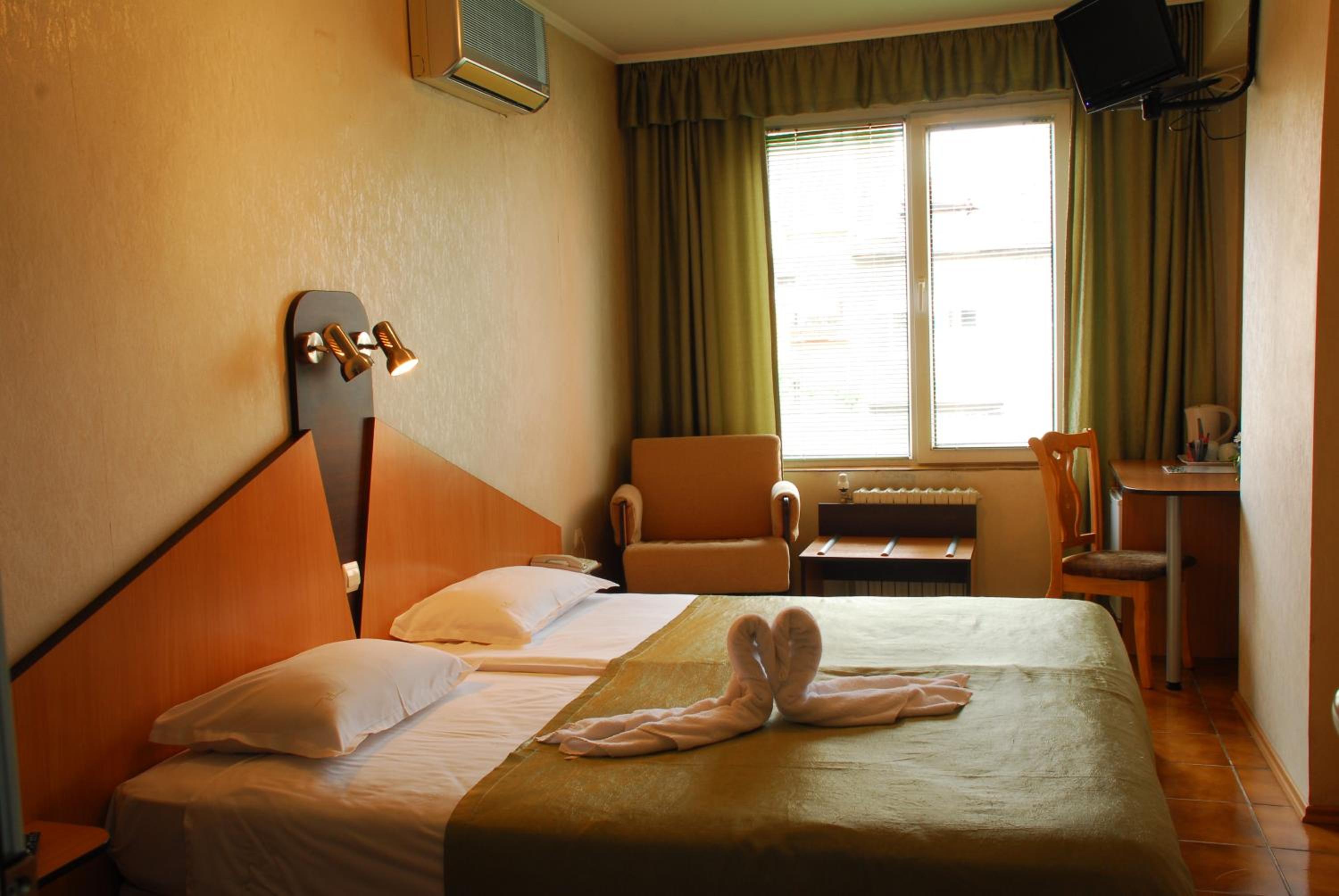 Economy Double or Twin Room - Photo 2