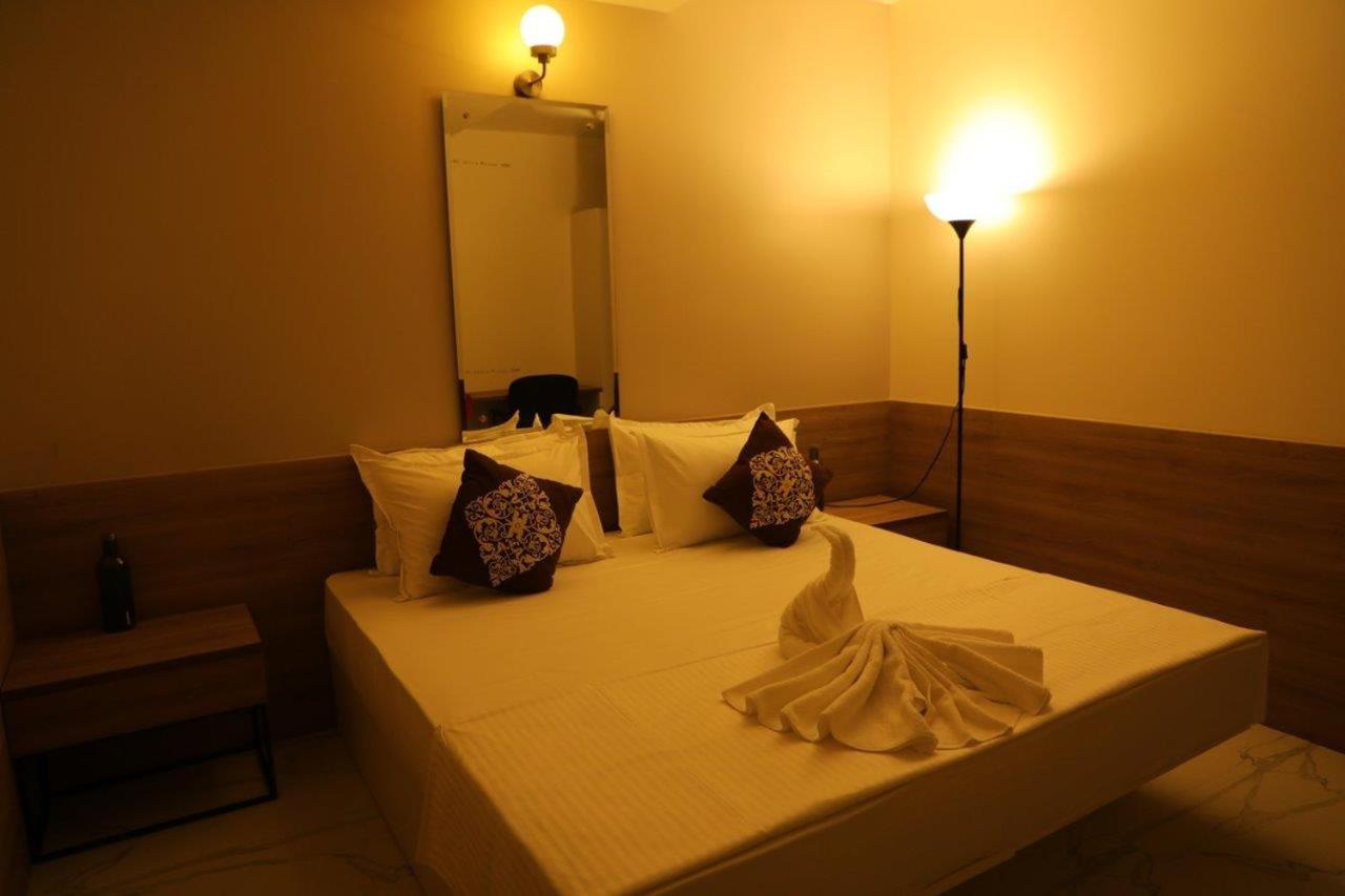 Deluxe Room - Photo 5