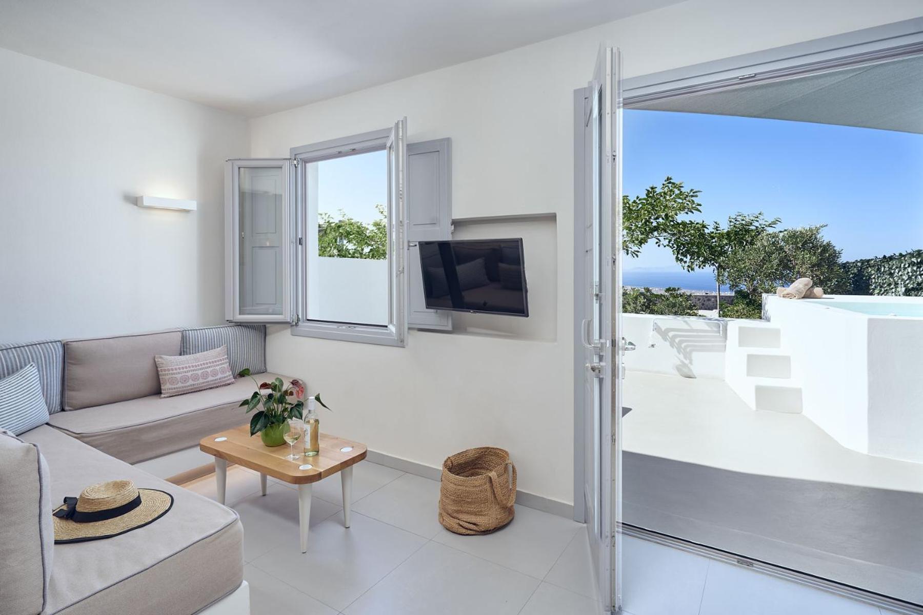 Junior Suite with Hot Tub and Partial Sea view/Lower courtyard - Photo 5
