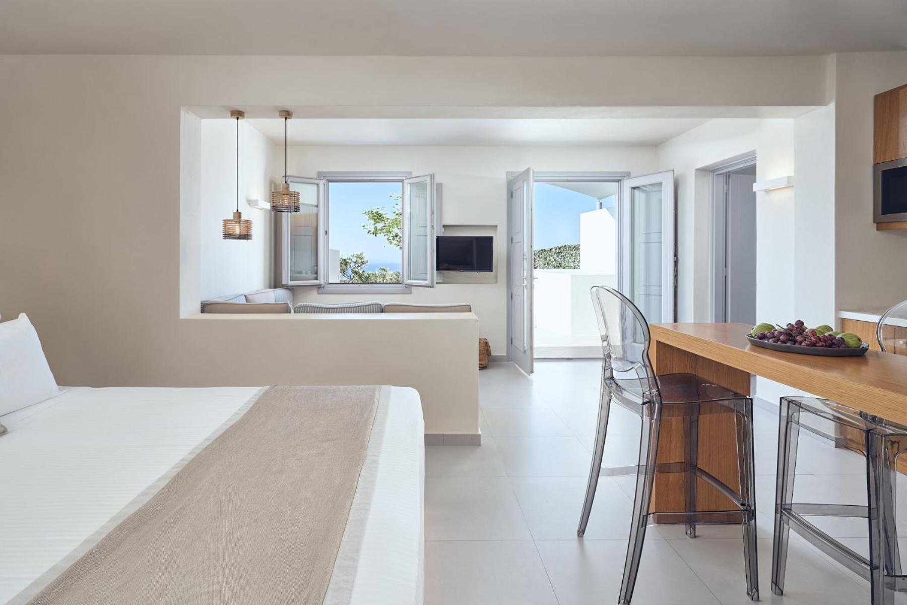 Junior Suite with Hot Tub and Partial Sea view/Lower courtyard - Photo 7