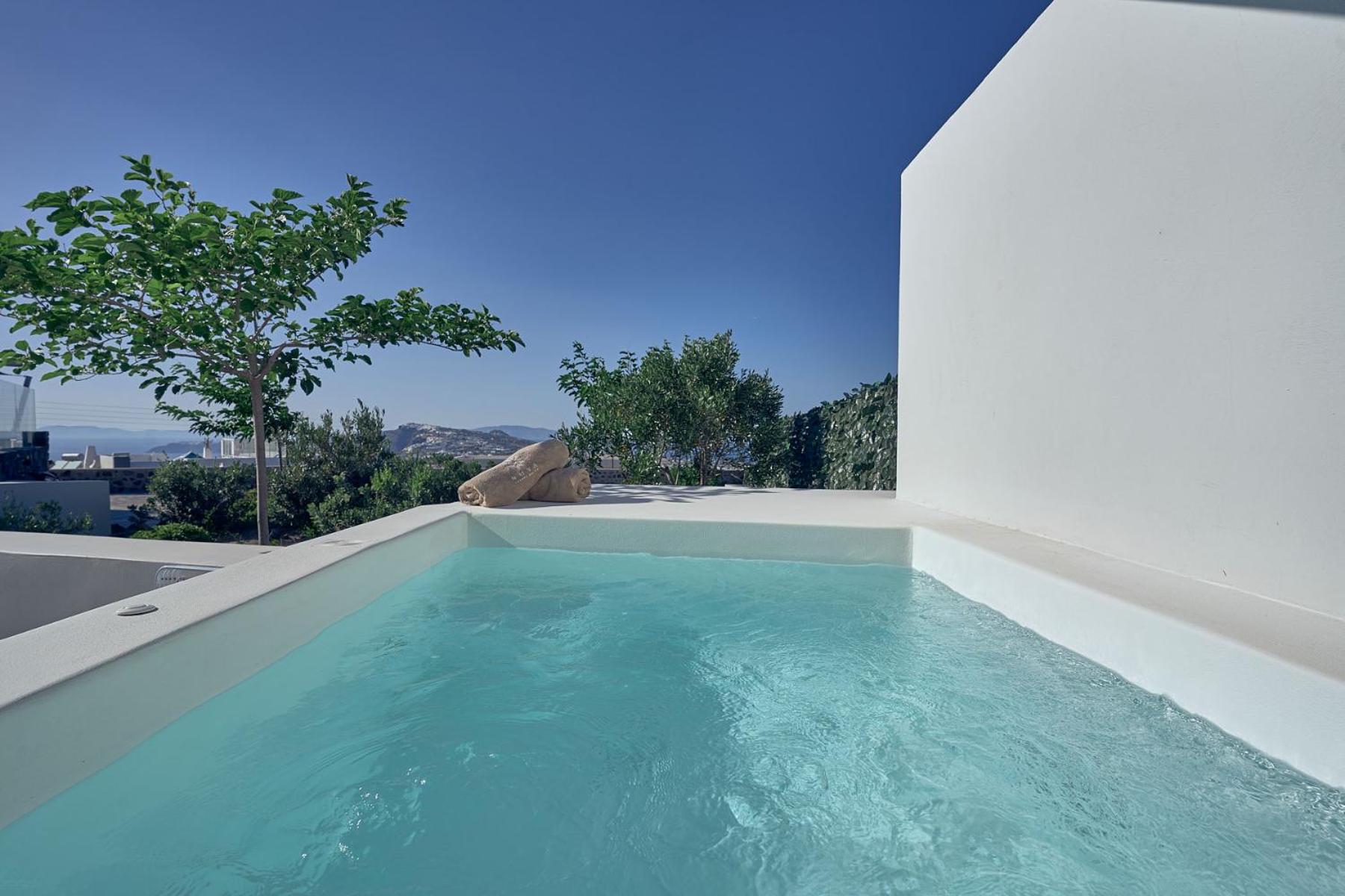 Junior Suite with Hot Tub and Partial Sea view/Lower courtyard - Photo 15