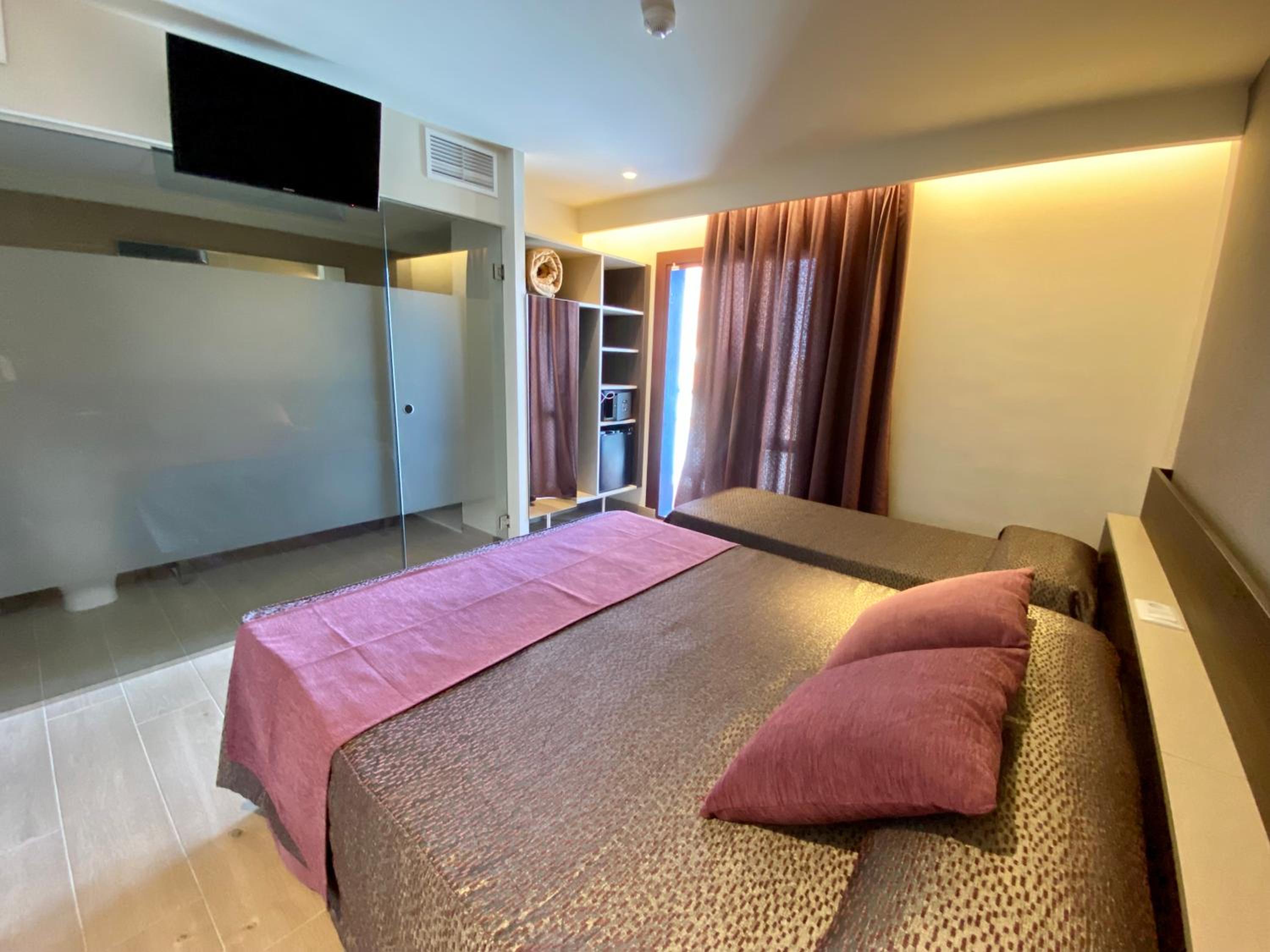 Standard Triple Room photo 3