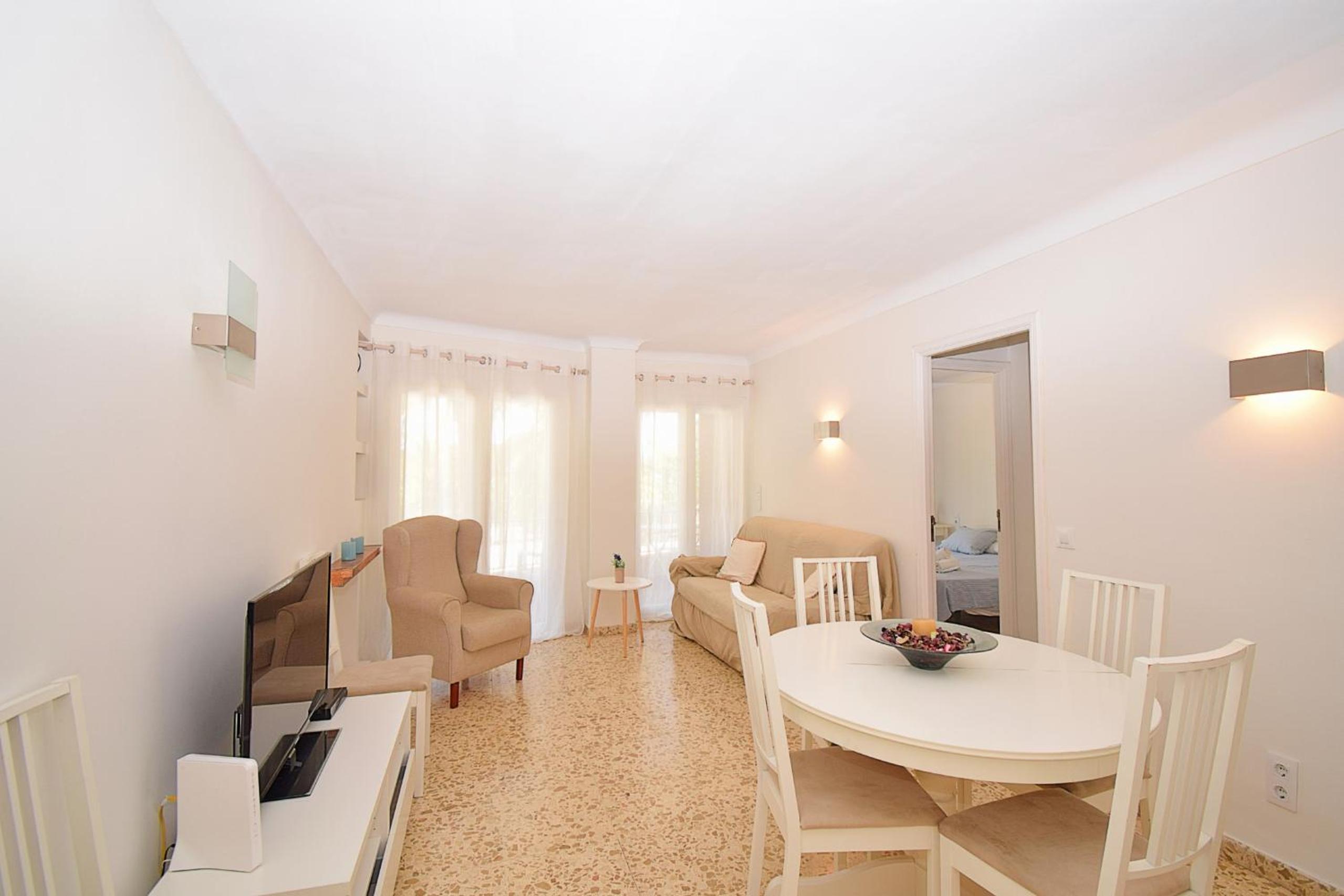 Apartamento con Balcón