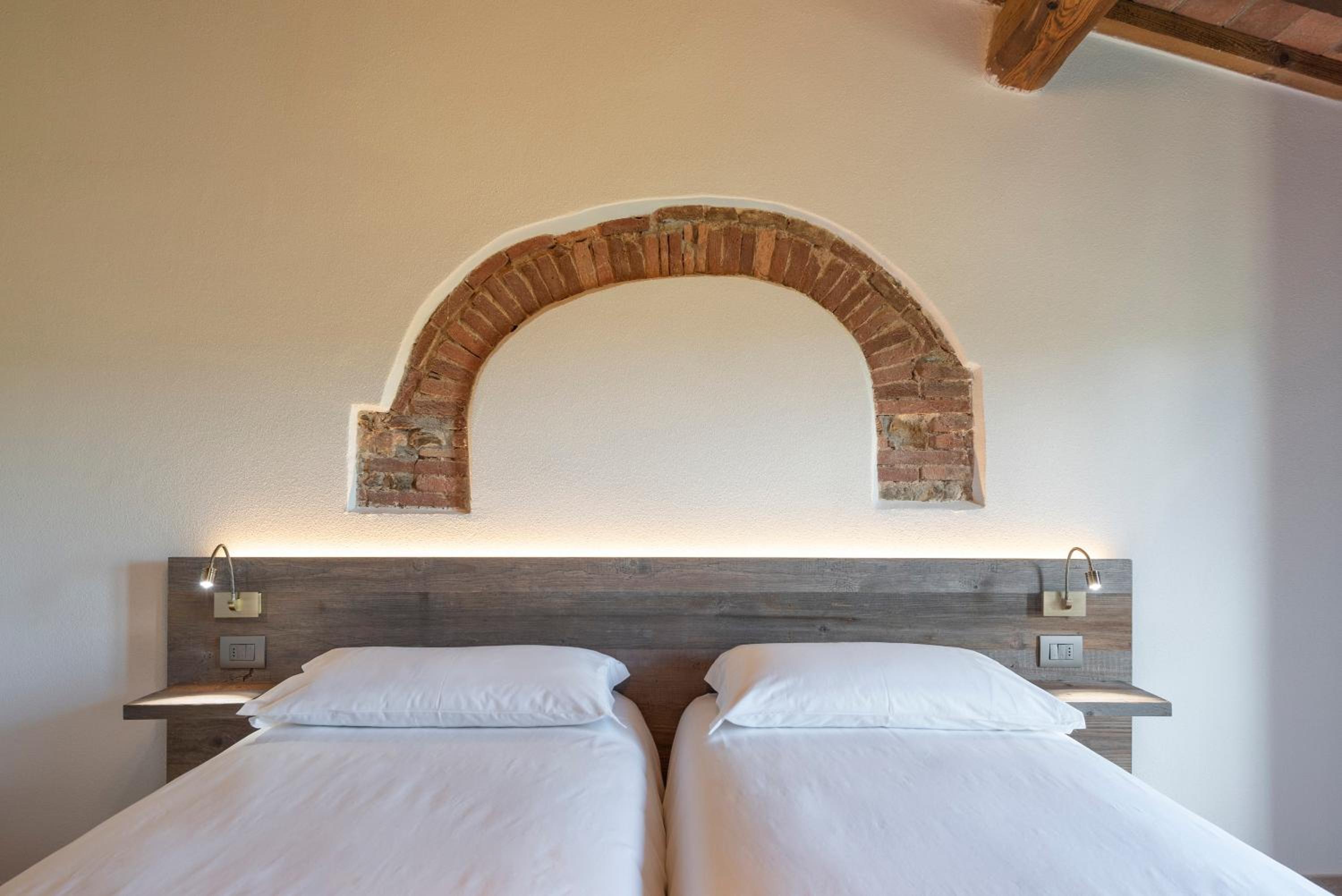 Superior Twin Room photo 2