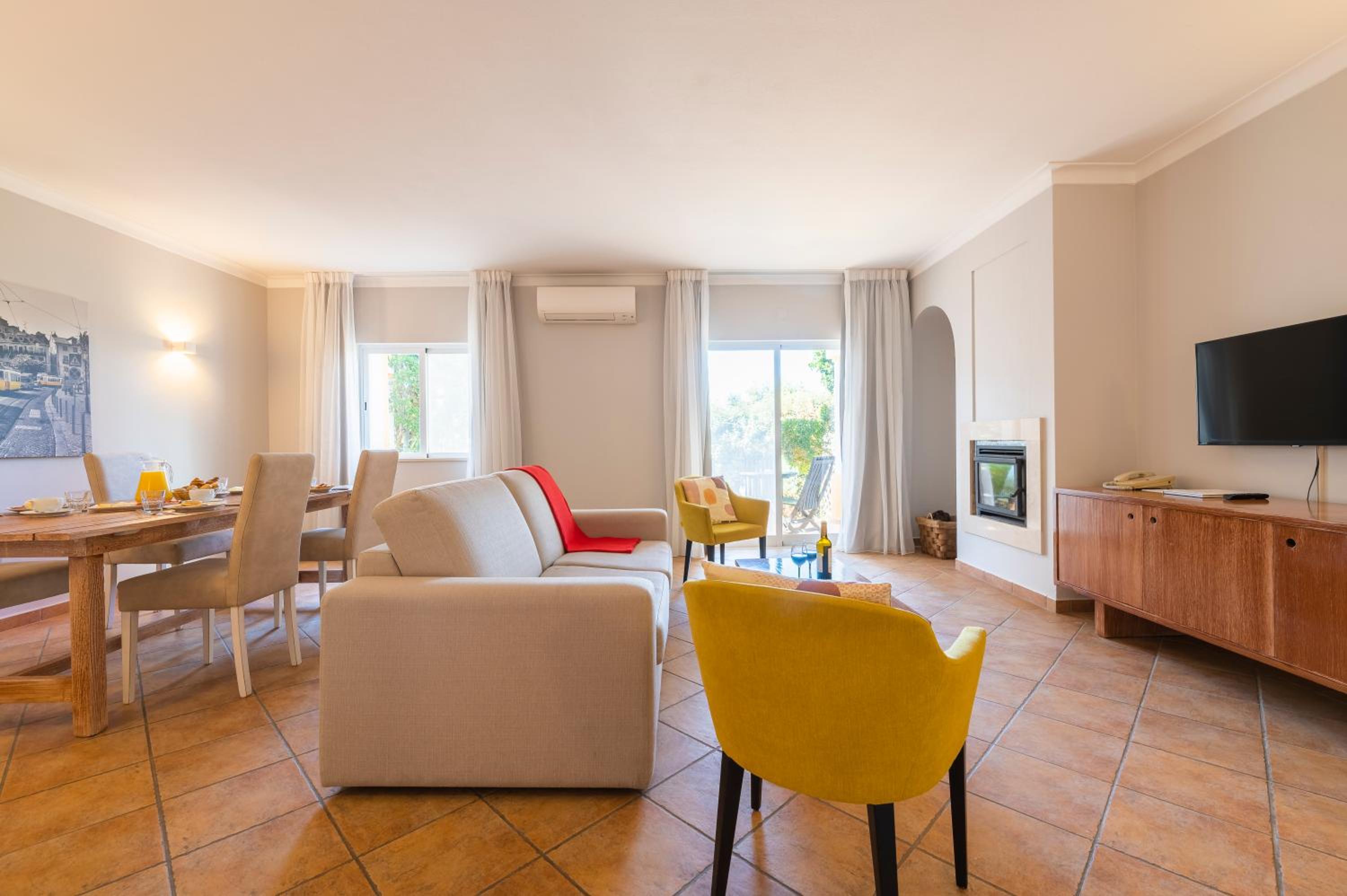 Two-Bedroom Villa - Photo 19