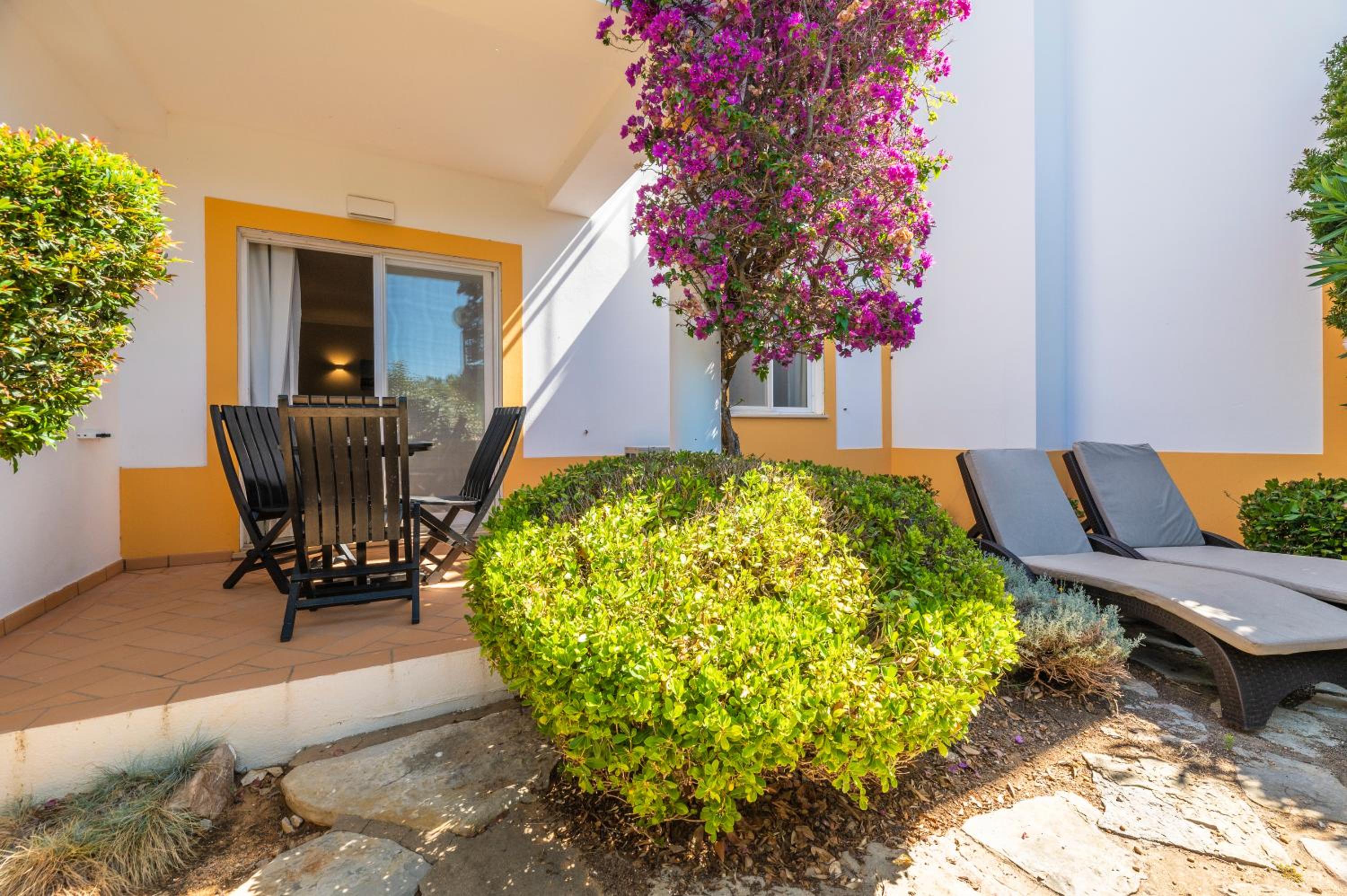 Two-Bedroom Villa - Photo 2