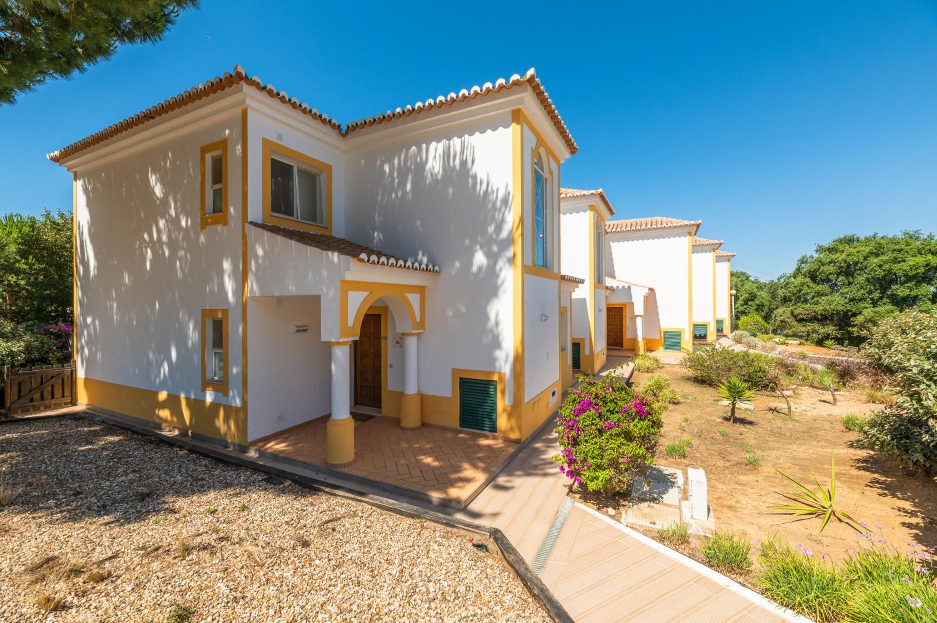 Two-Bedroom Villa - Photo 12