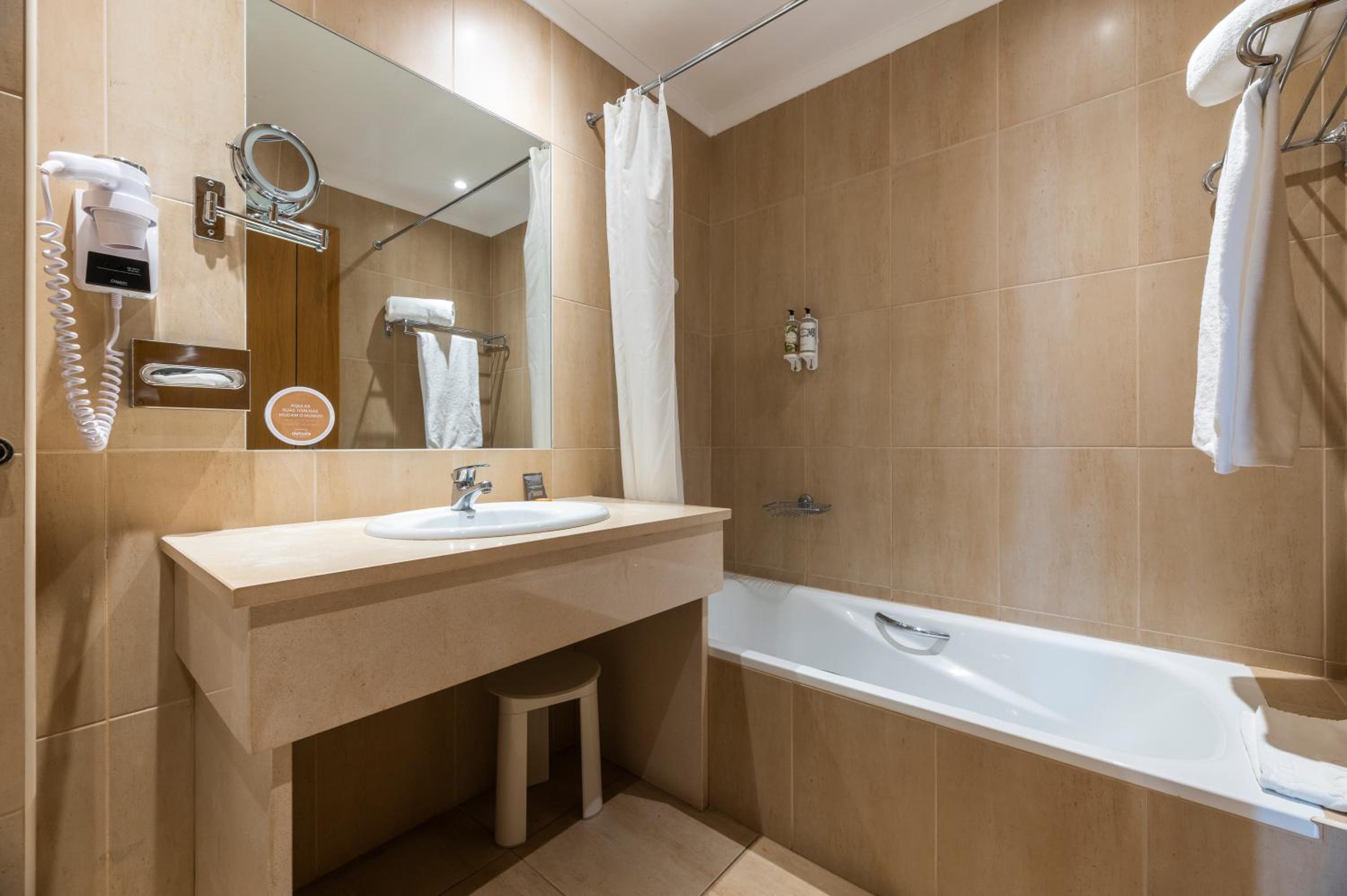 Suite - Photo 4