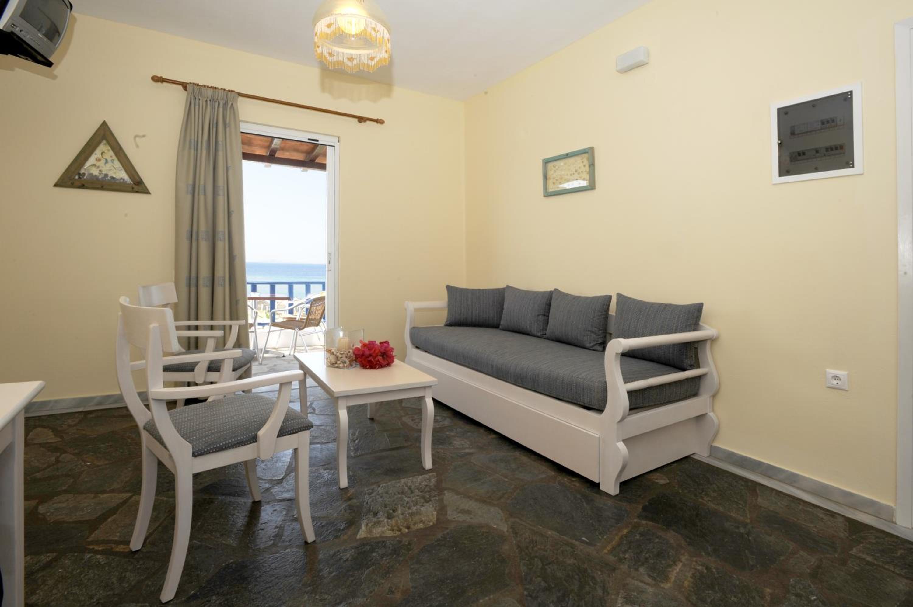Studio Apartment with Sea View