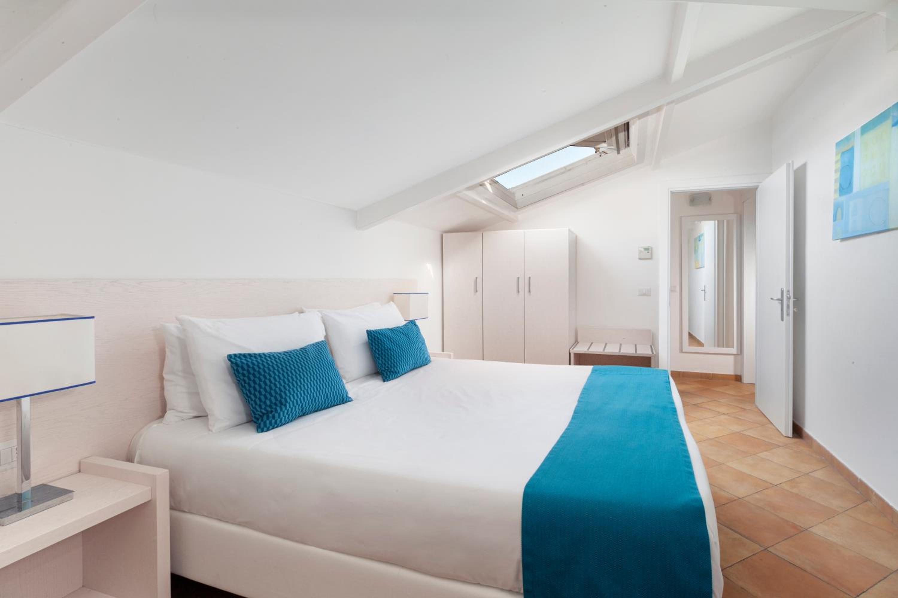 Three-Bedroom Apartment - Photo 11