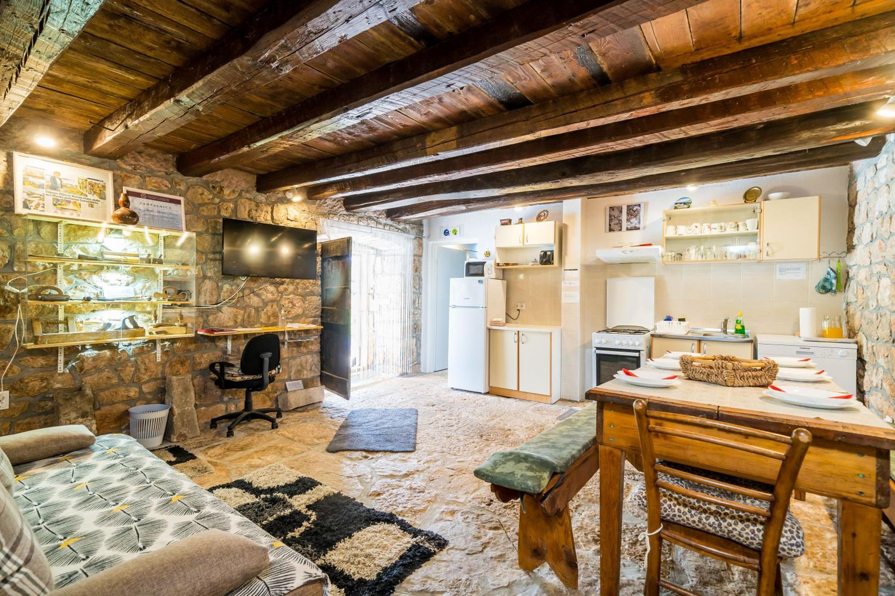 Four Bedroom Villa with Terrace and Swimming Pool