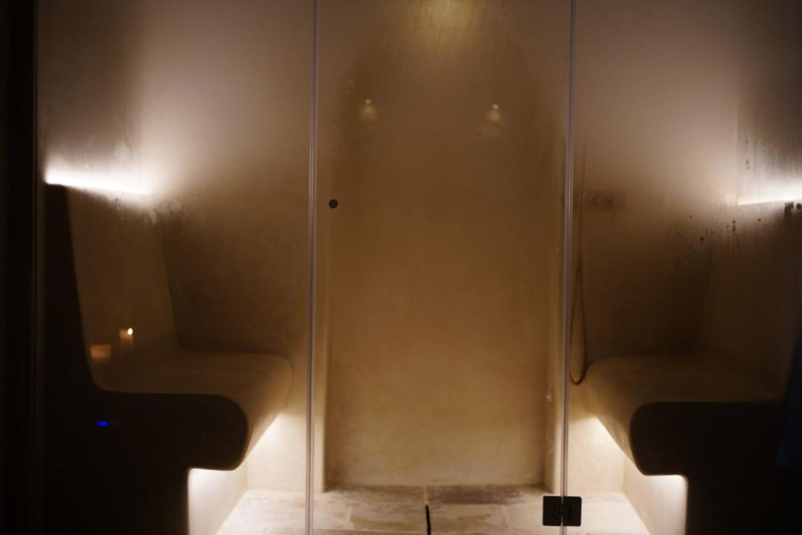 One-Bedroom House - Photo 8