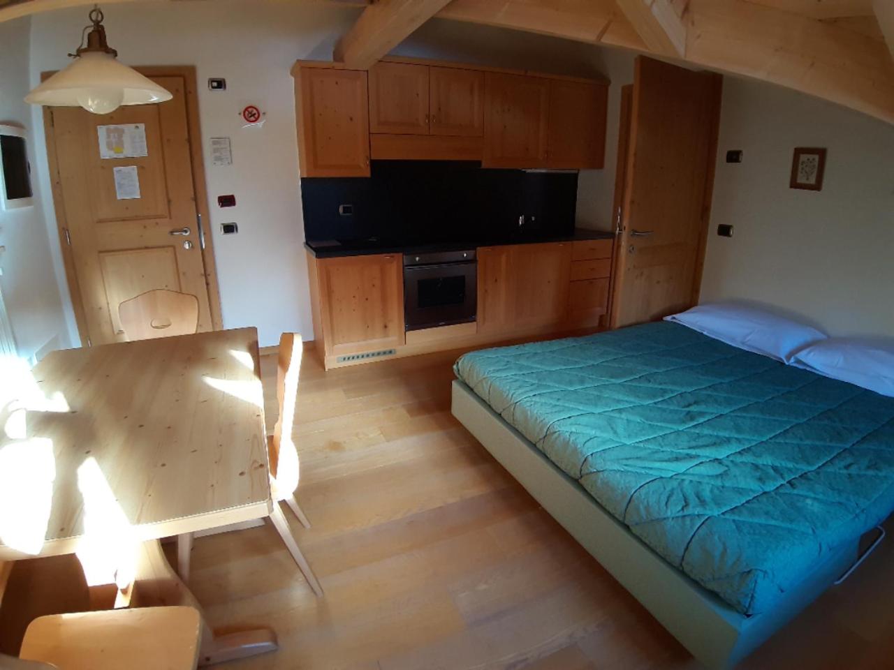 One-Bedroom Apartment - Attic photo 2