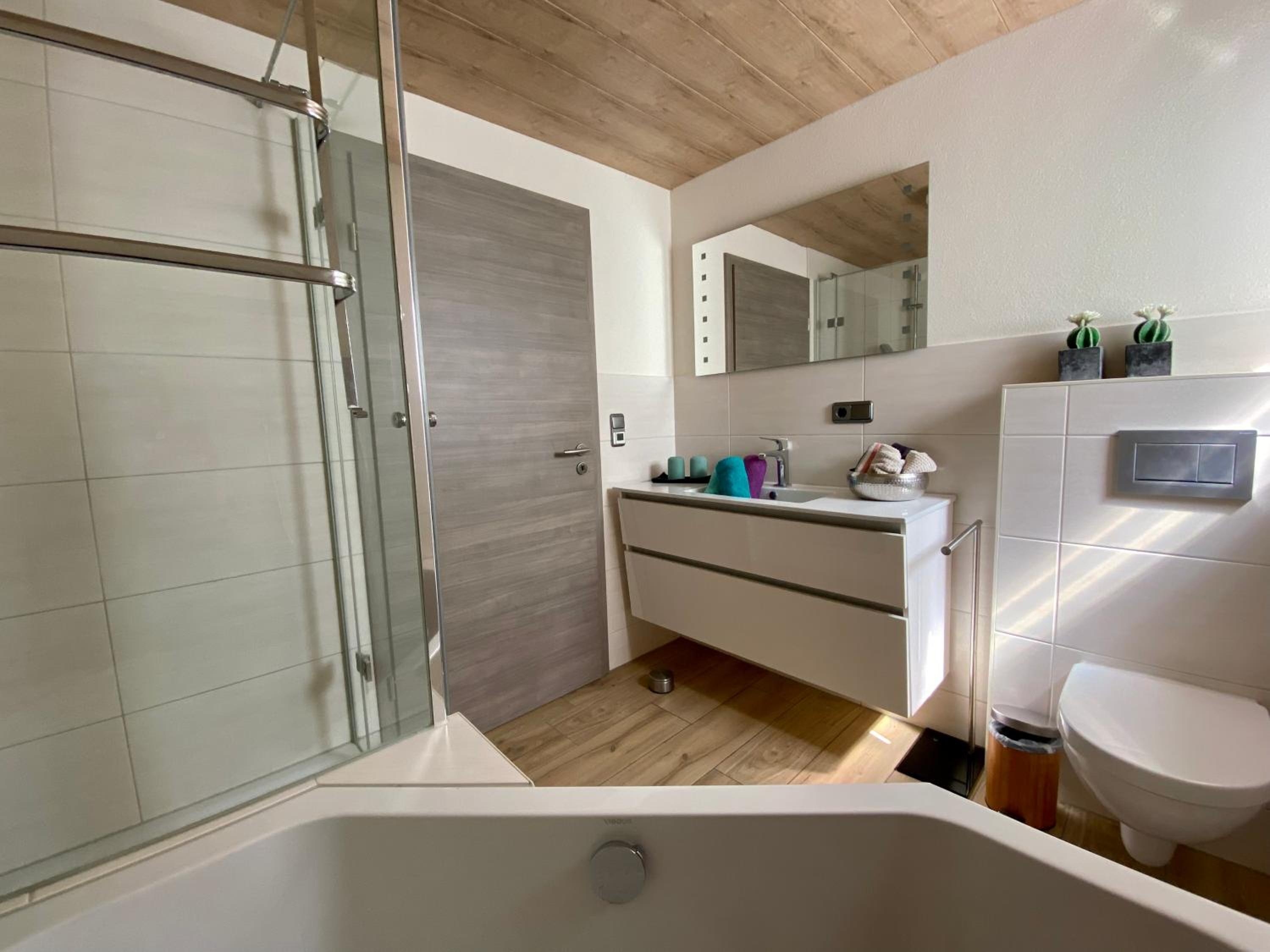 Two-Bedroom Apartment - Photo 21