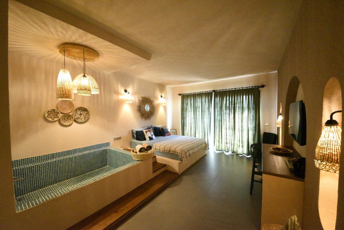 Suite with Garden View photo 1
