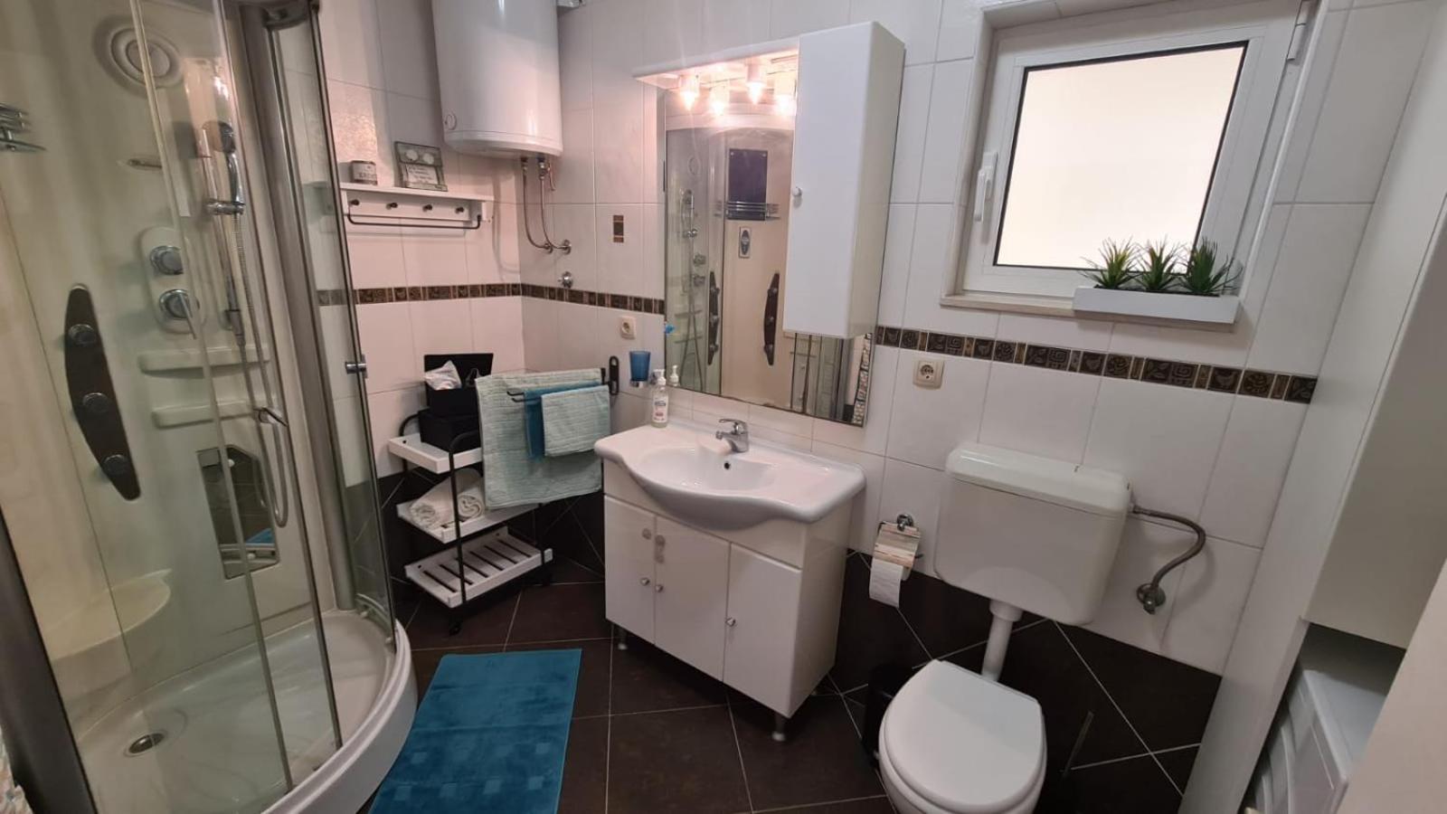 Two-Bedroom Apartment - Photo 27