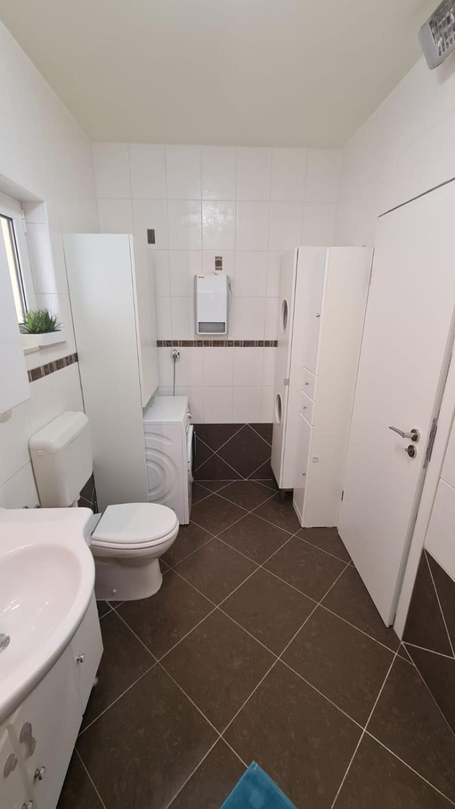Two-Bedroom Apartment - Photo 6