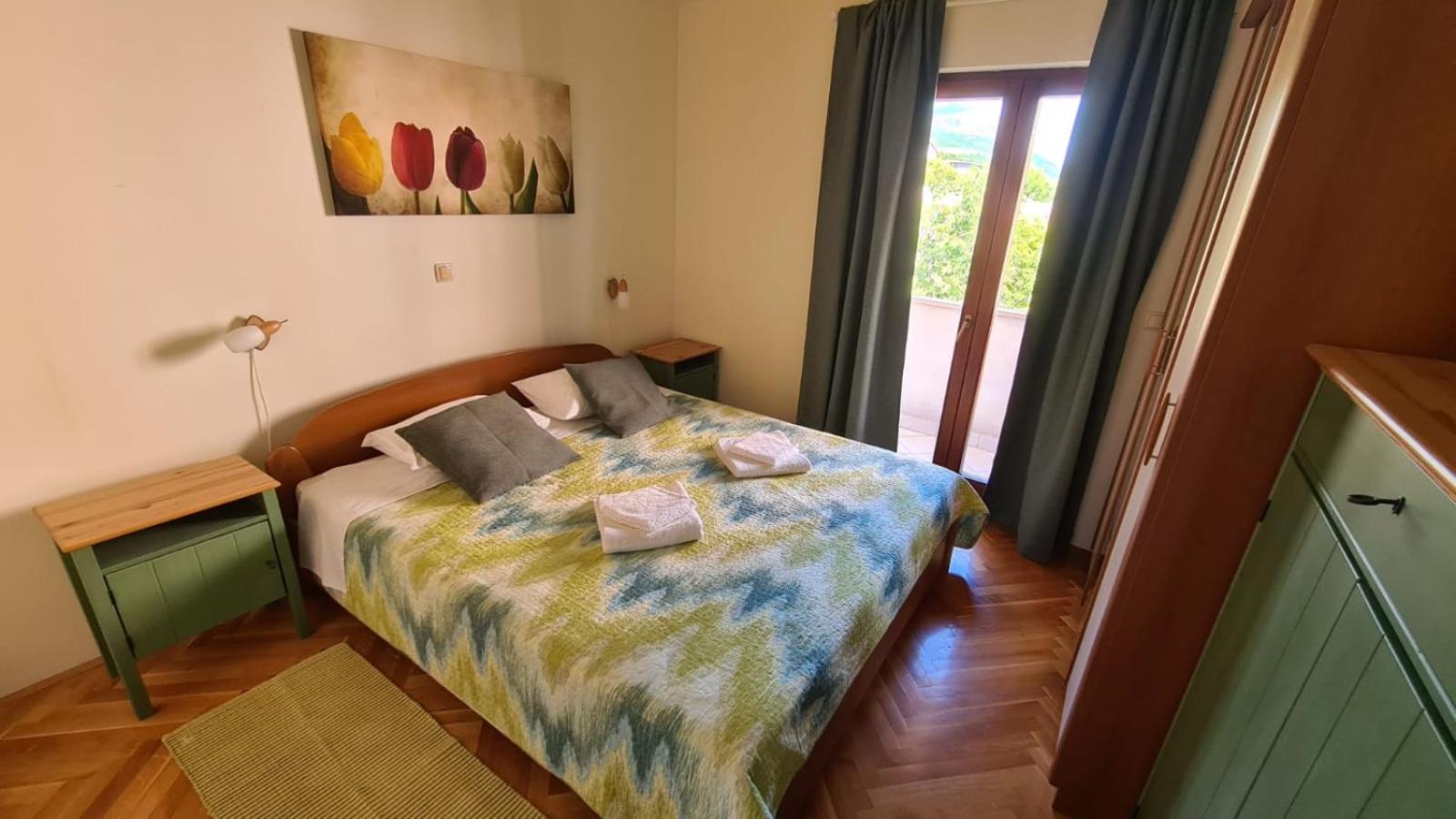 Two-Bedroom Apartment - Photo 31